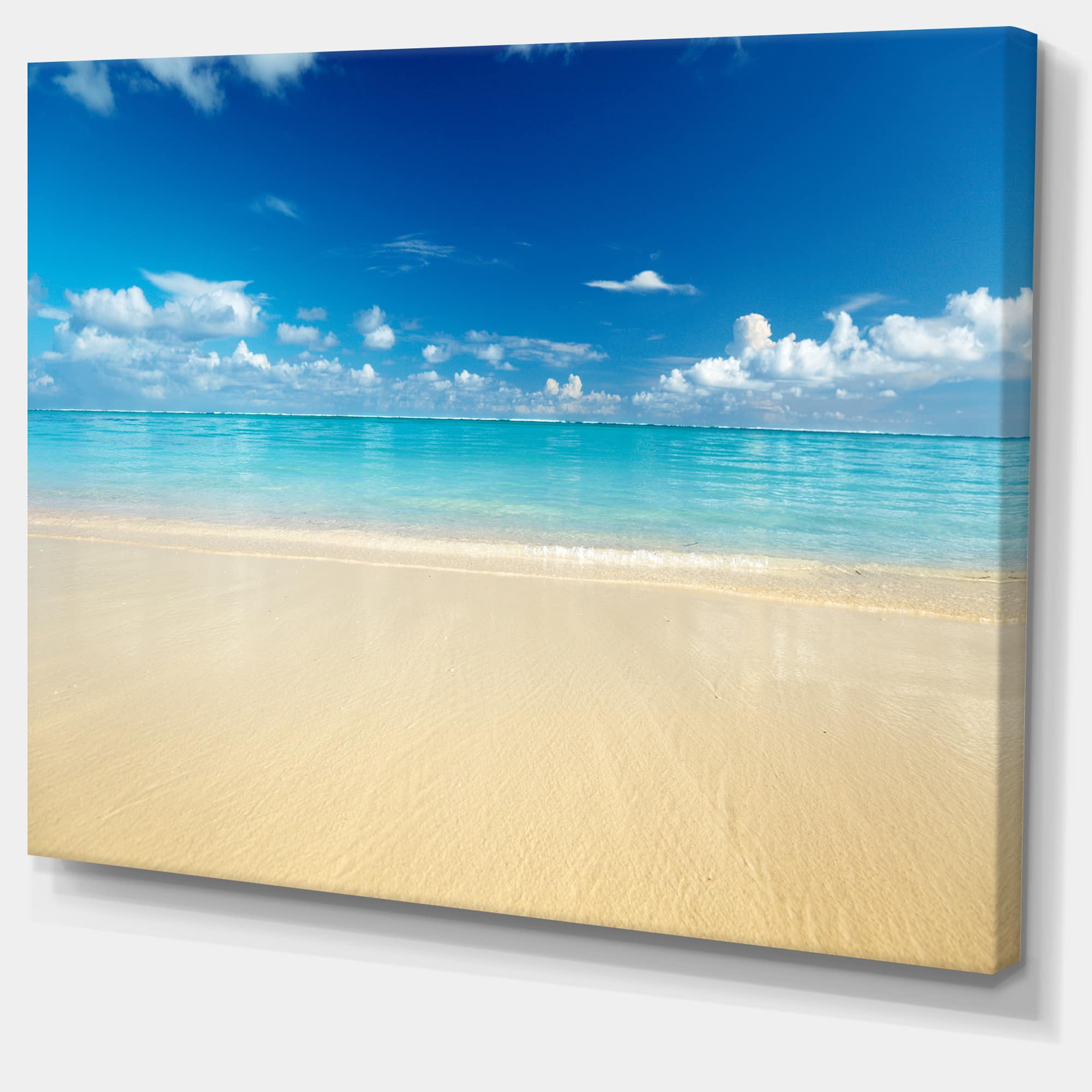 Designart - Sand of Beach in Calm Caribbean Shore - Modern Seascape Canvas Artwork