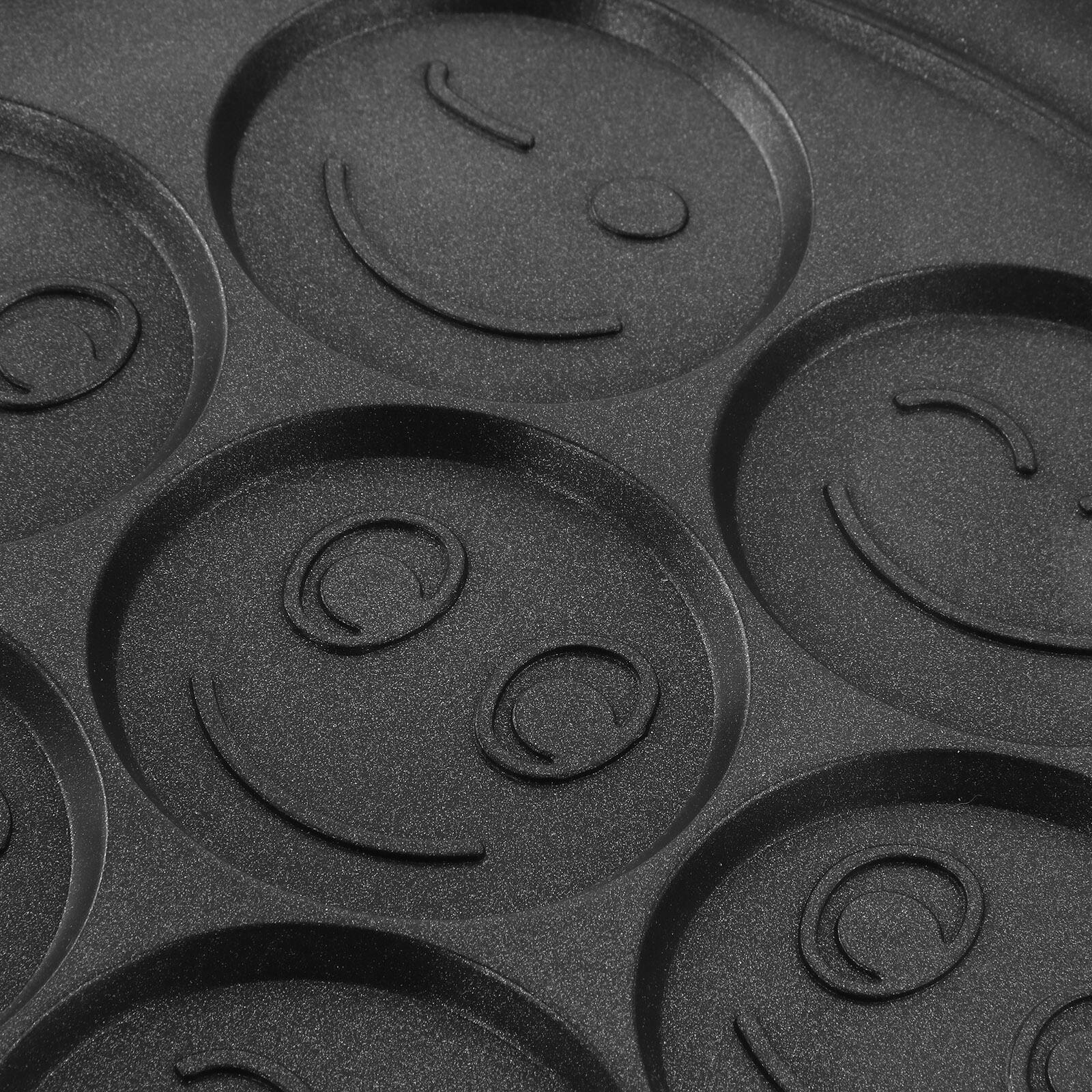 MegaChef 10.5" Happy Face Emoji Aluminum Nonstick Pancake Maker Pan with Cool Touch Handle