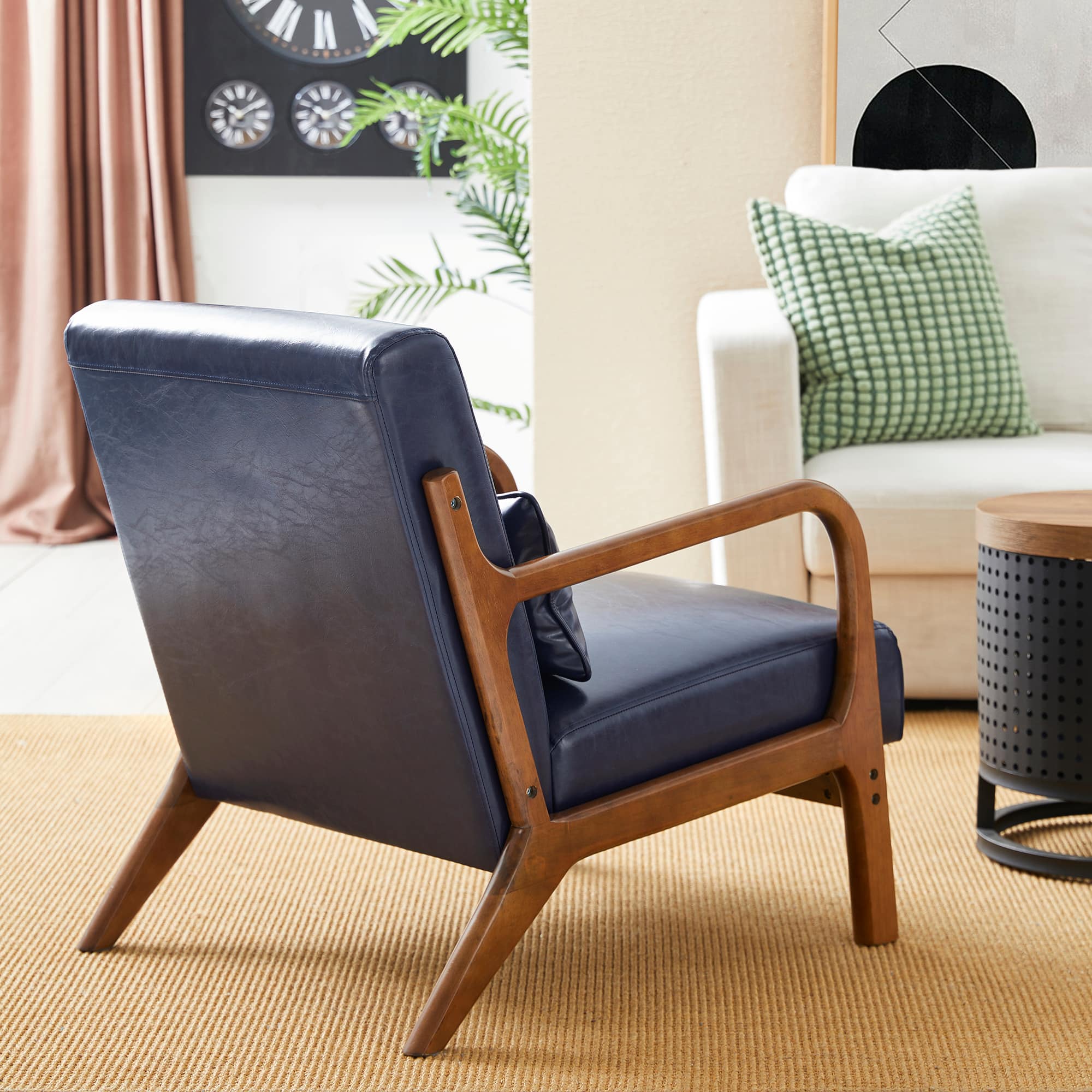 Glitzhome&#xAE; Mid-Century Faux Leather Accent Chair