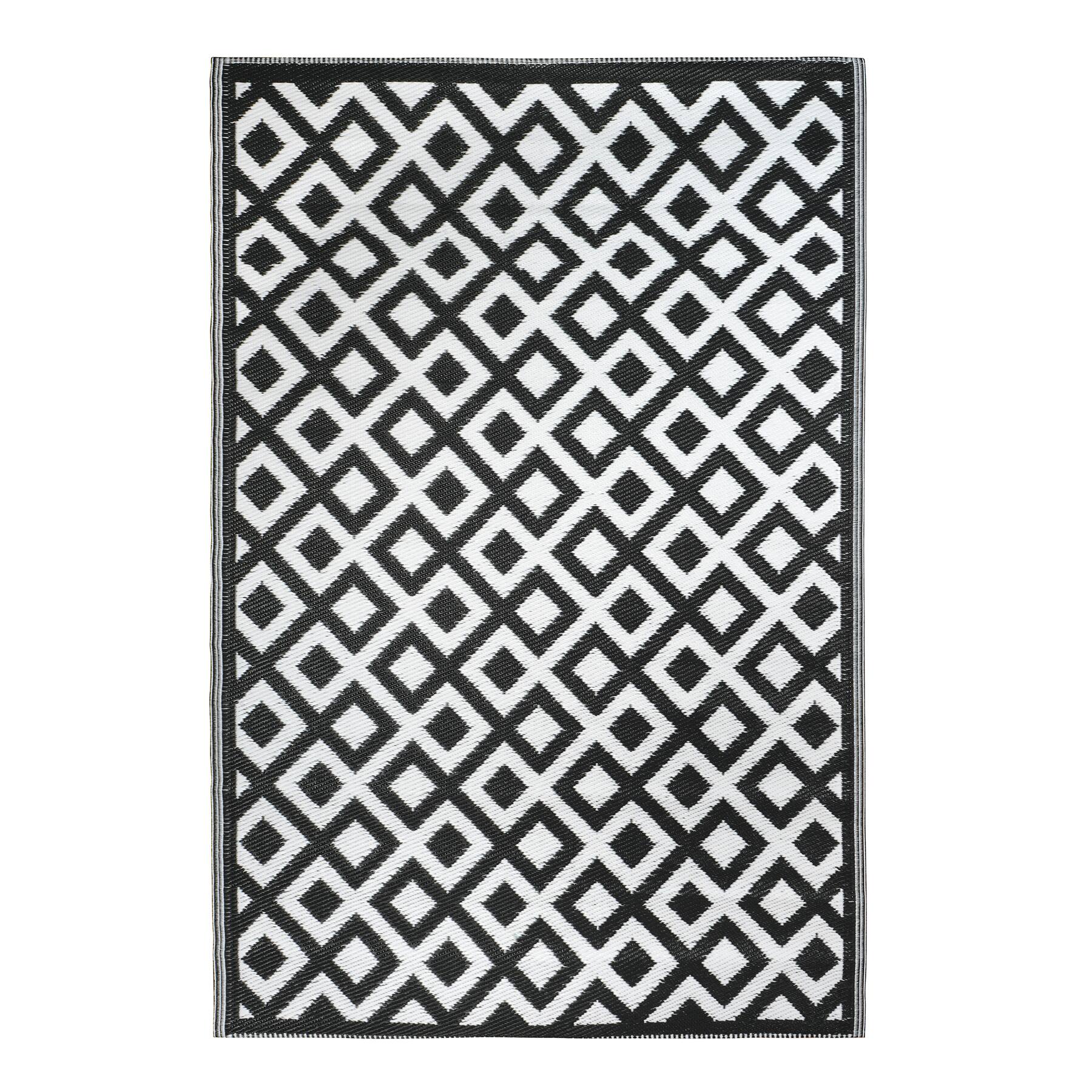Black & White Diamond Print Outdoor Rug by Ashland® 