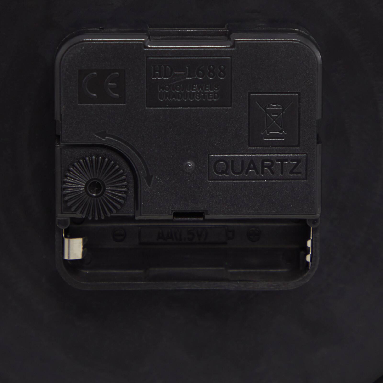 7&#x22; Round Metal Vintage Clock Set