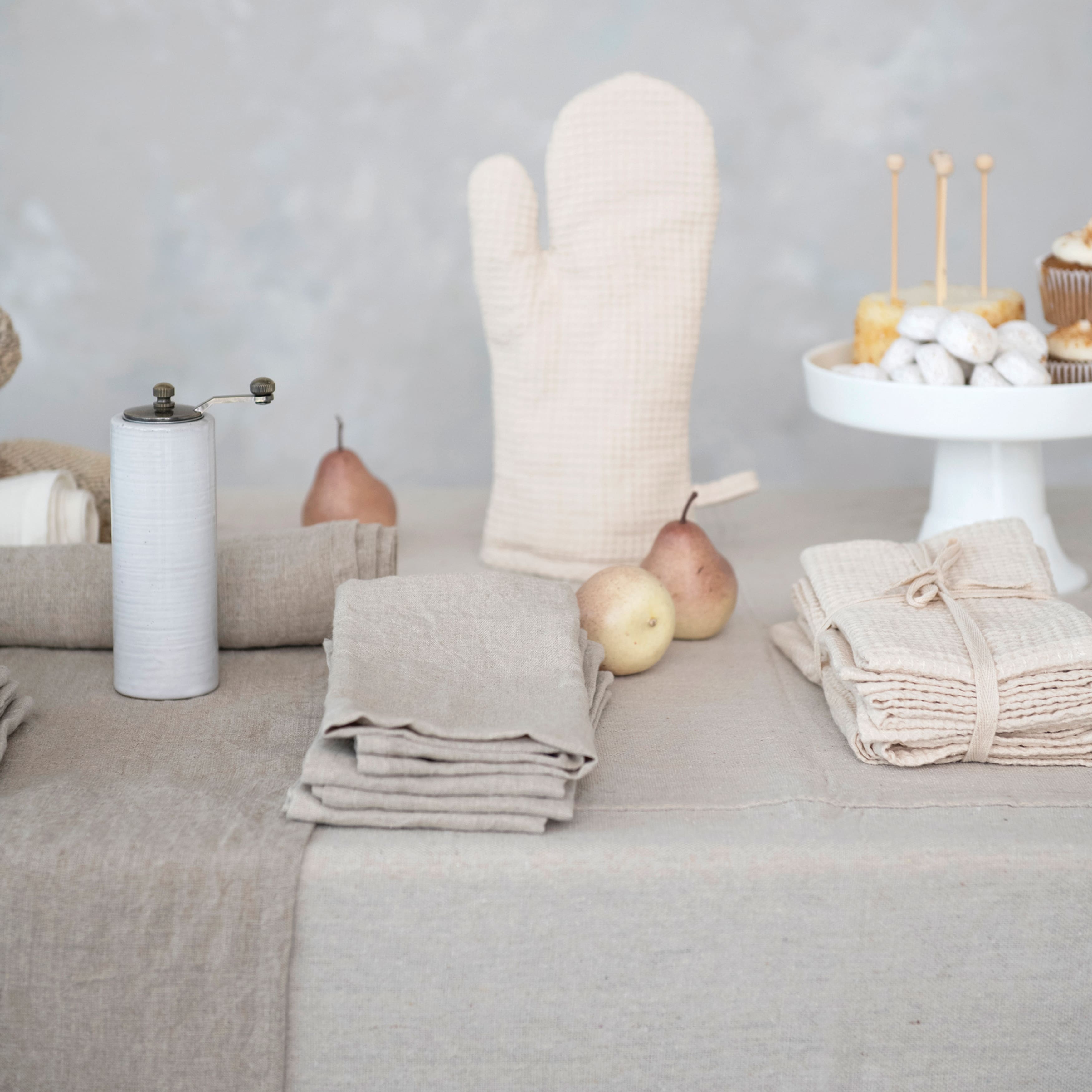 Hello Honey&#xAE; 18&#x22; Square Stonewashed Linen Dinner Napkins, 4ct.