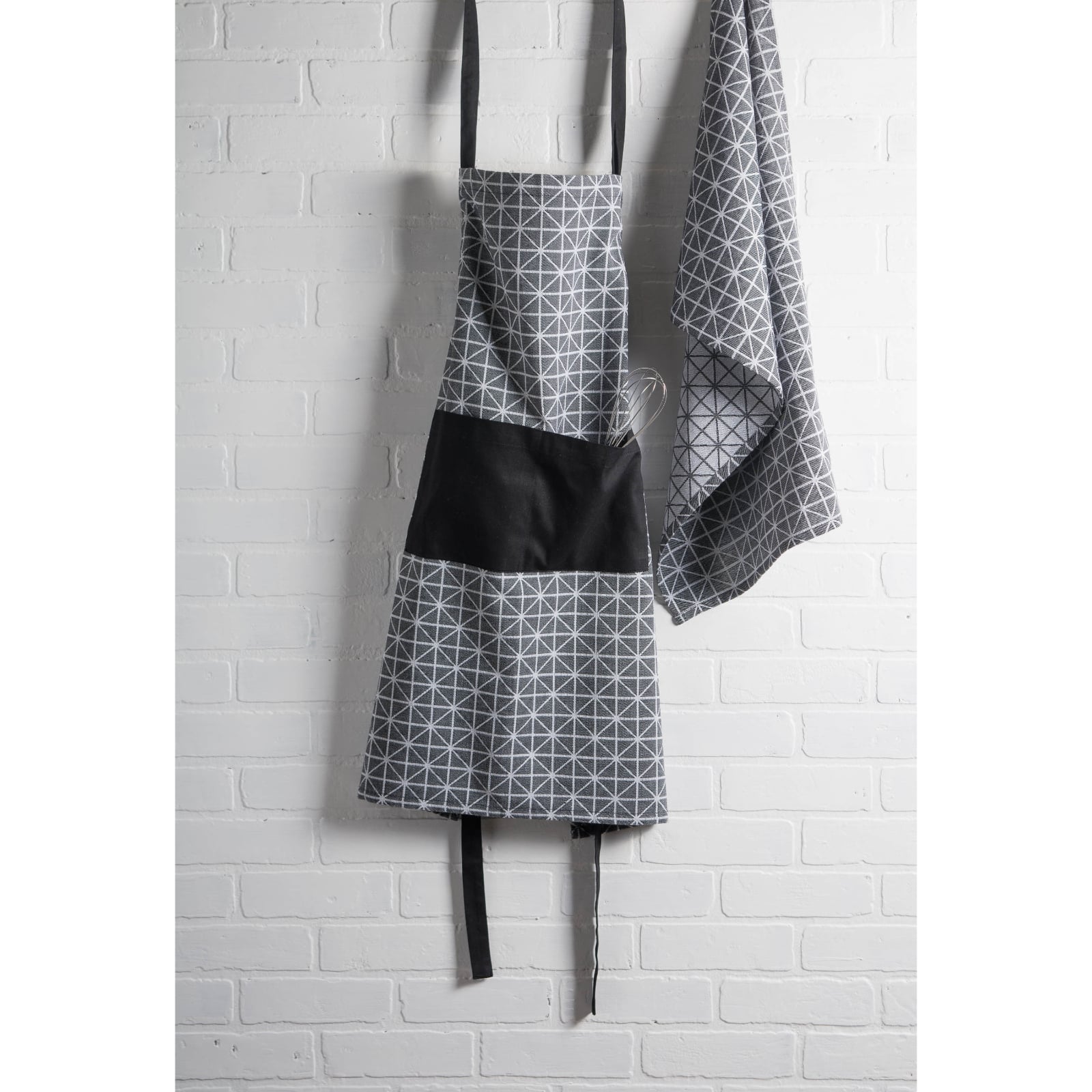Black &#x26; White Triangle Chef Apron