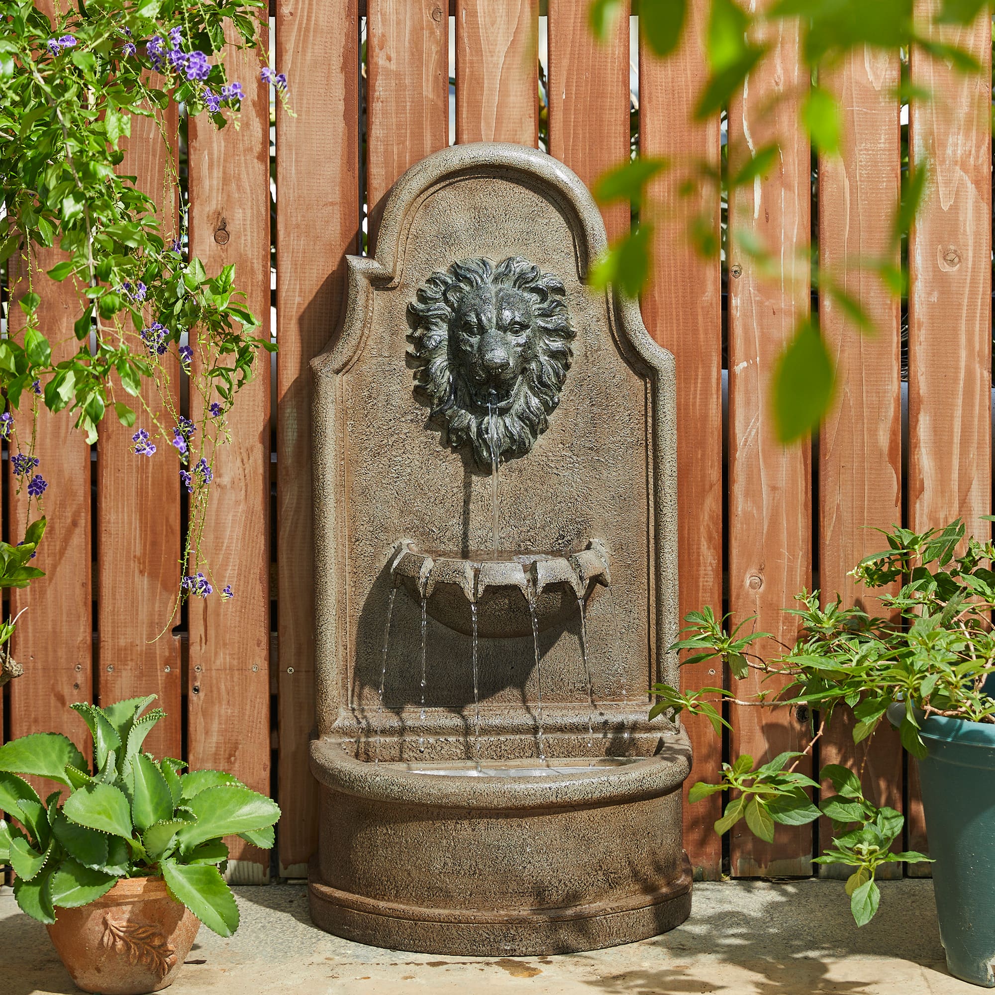 Glitzhome® 31" 3-Tier LED Faux Granite Lion Head Fountain