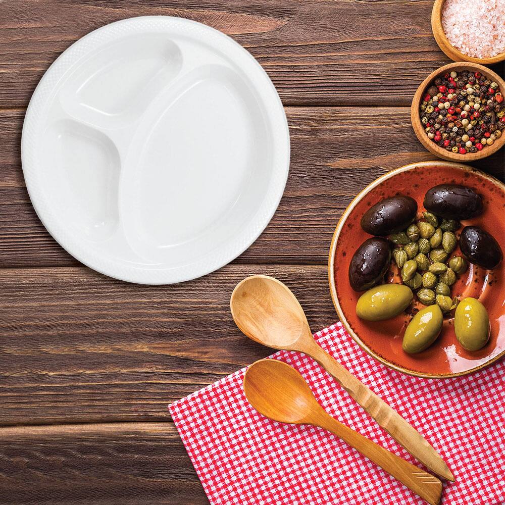 JAM Paper 10.25&#x22; Divided Plastic Party Plates, 20ct.
