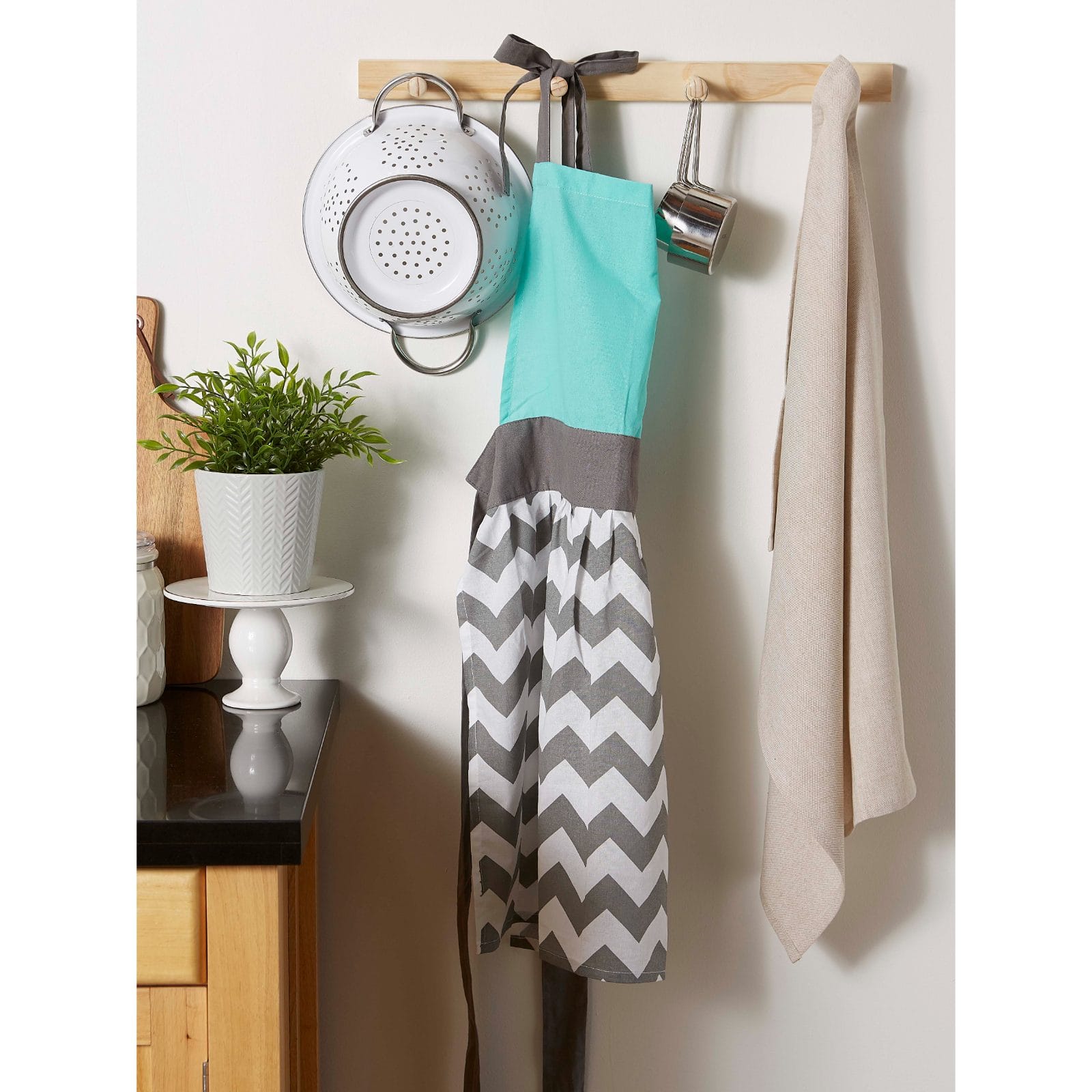 DII&#xAE; Chevron Skirt Apron