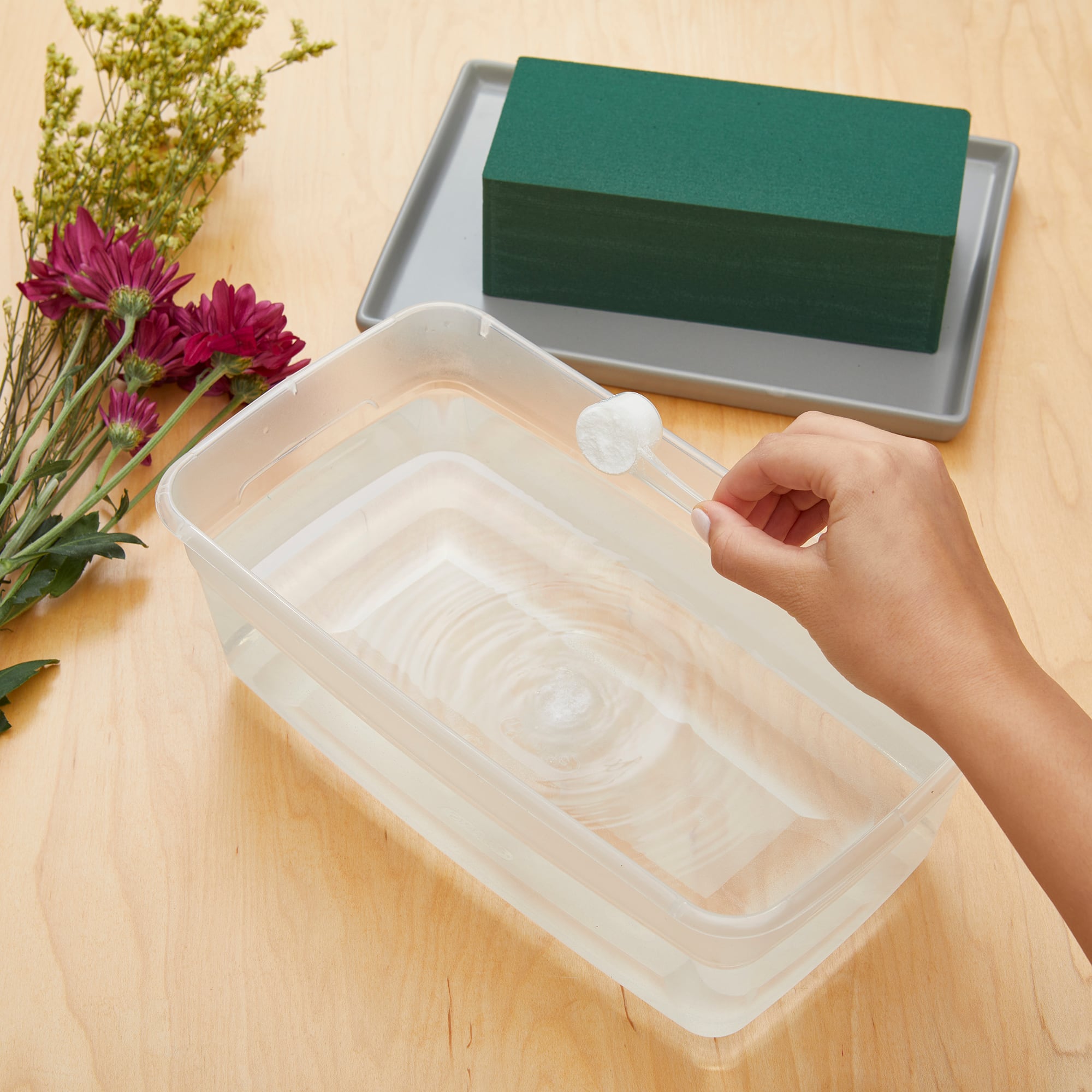 FloraCraft&#xAE; Flora Nourish&#x2122; Flower Food
