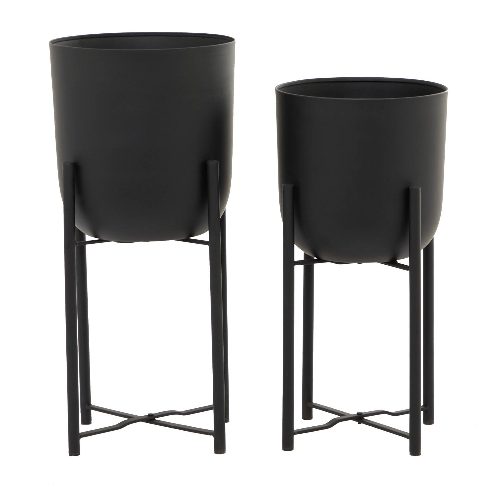 CosmoLiving by Cosmopolitan Black Metal Planter with Removable Stand Set, 22&#x22; &#x26; 20&#x22;