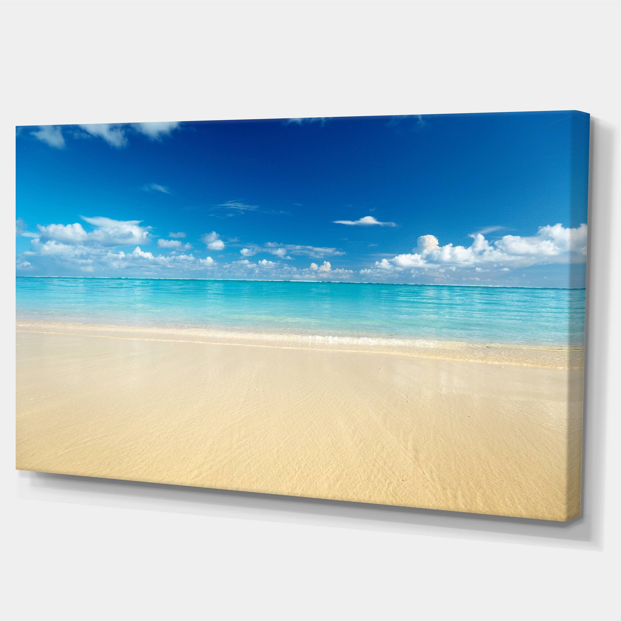 Designart - Sand of Beach in Calm Caribbean Shore - Modern Seascape Canvas Artwork