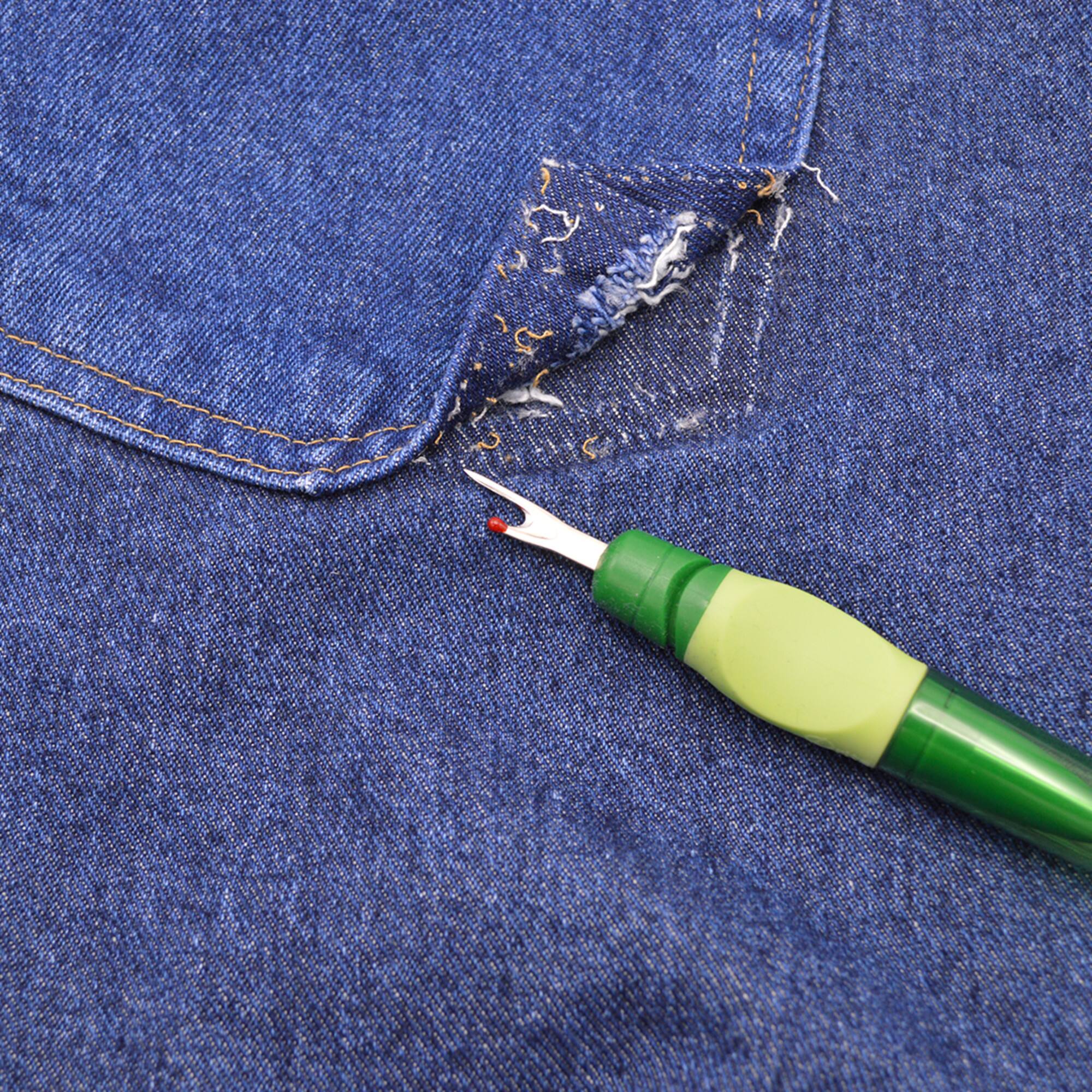 Dritz® Large Green Seam Ripper