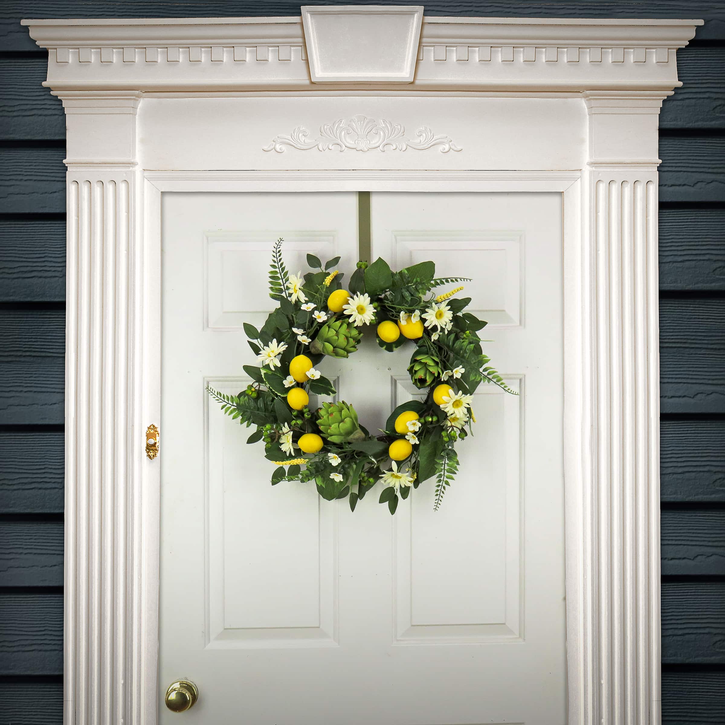 22'' Daisy, Artichoke, and Lemon Wreath