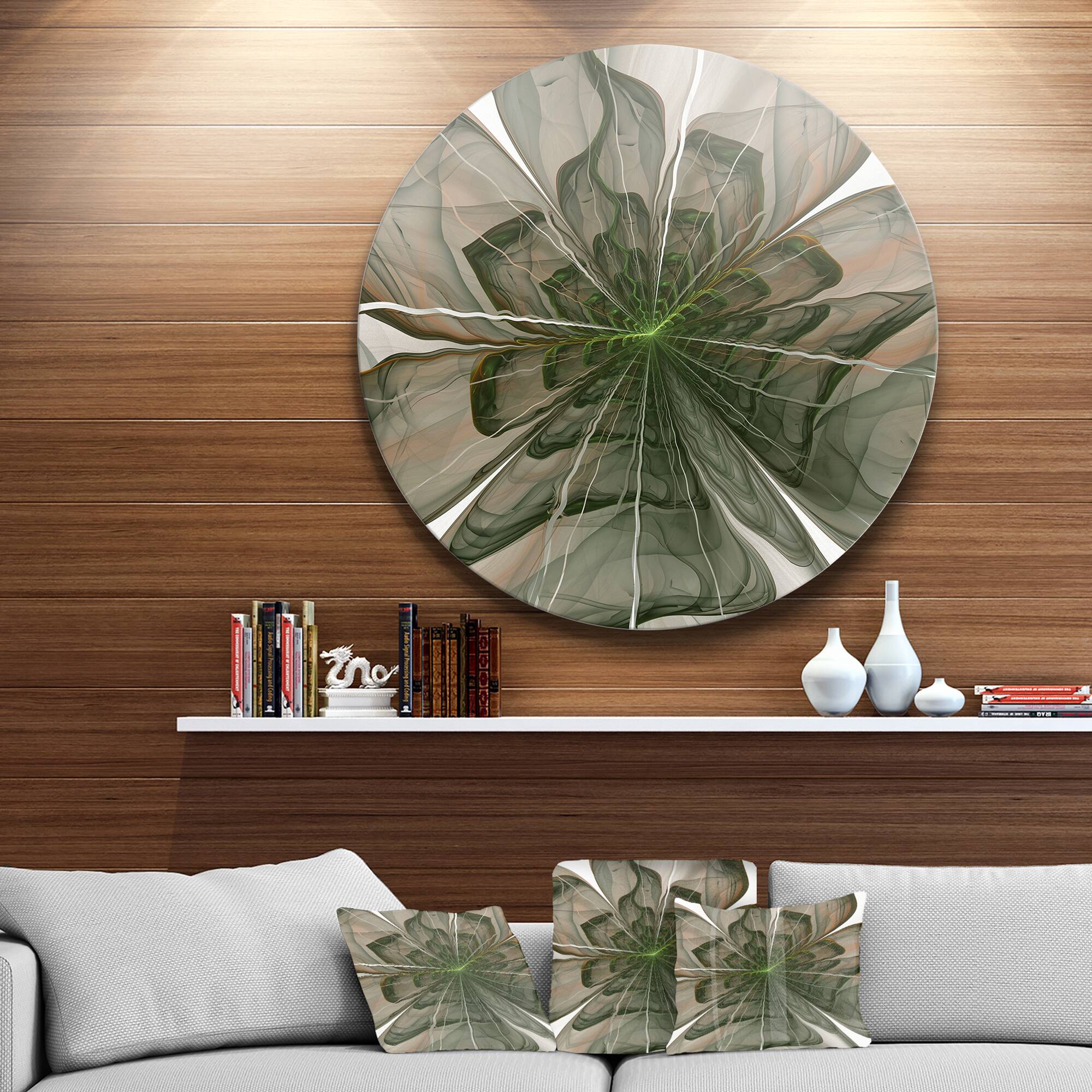 Designart - Symmetrical Green Fractal Flower' Floral Metal Circle Wall Art