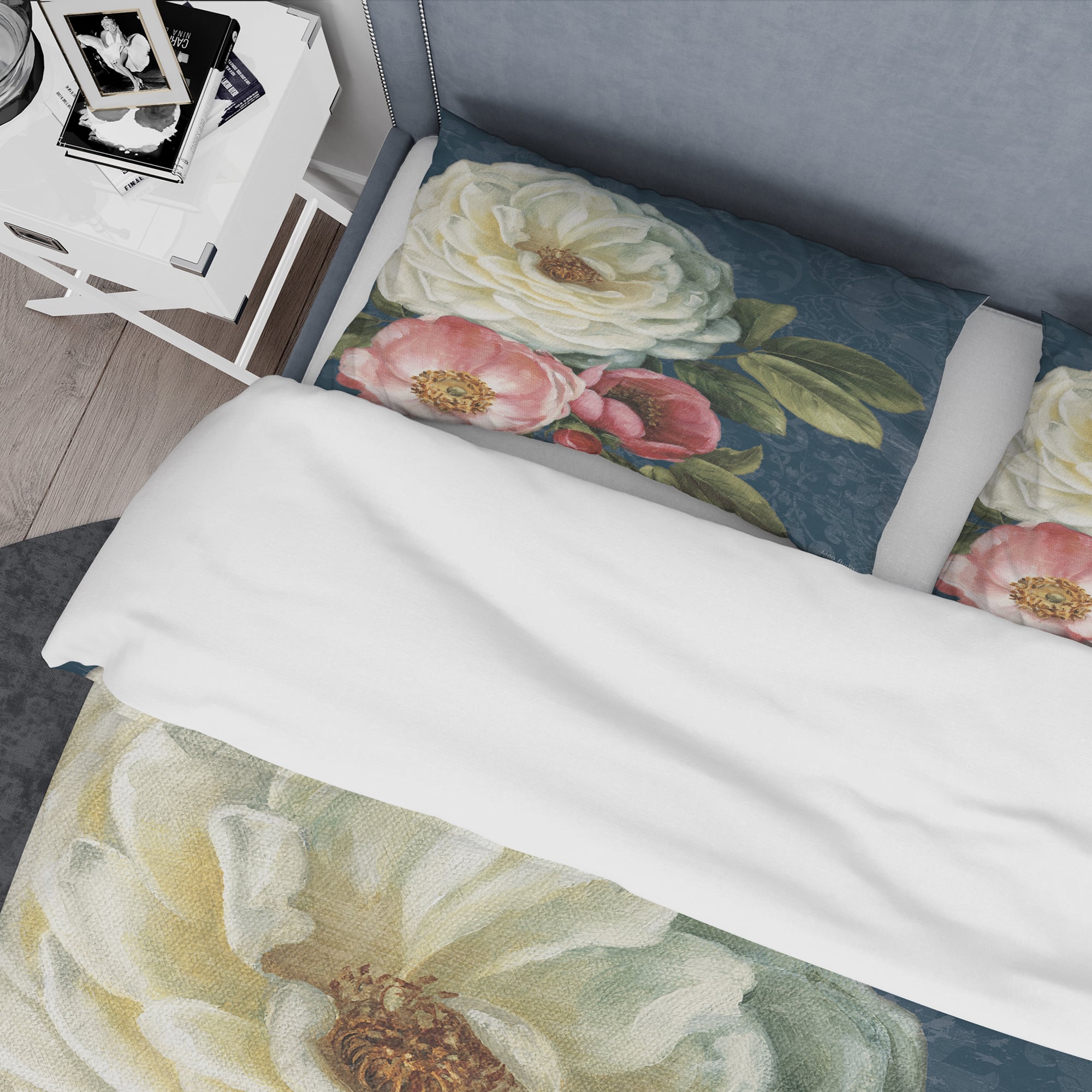 Designart &#x27;White and Pink Damask Rose Flowers&#x27; Shabby Bedding Set - Duvet Cover &#x26; Shams