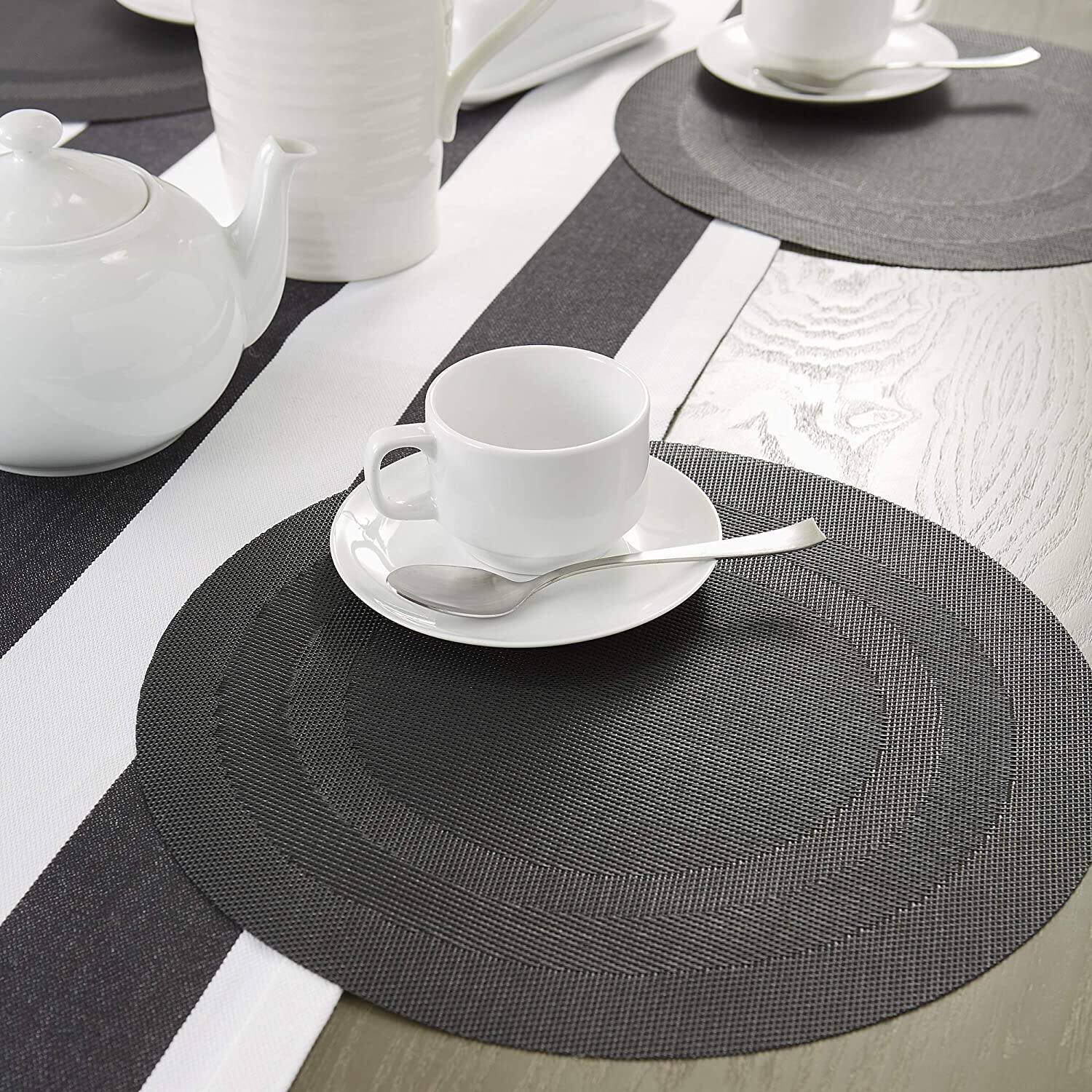 DII® Round Double Frame Placemats