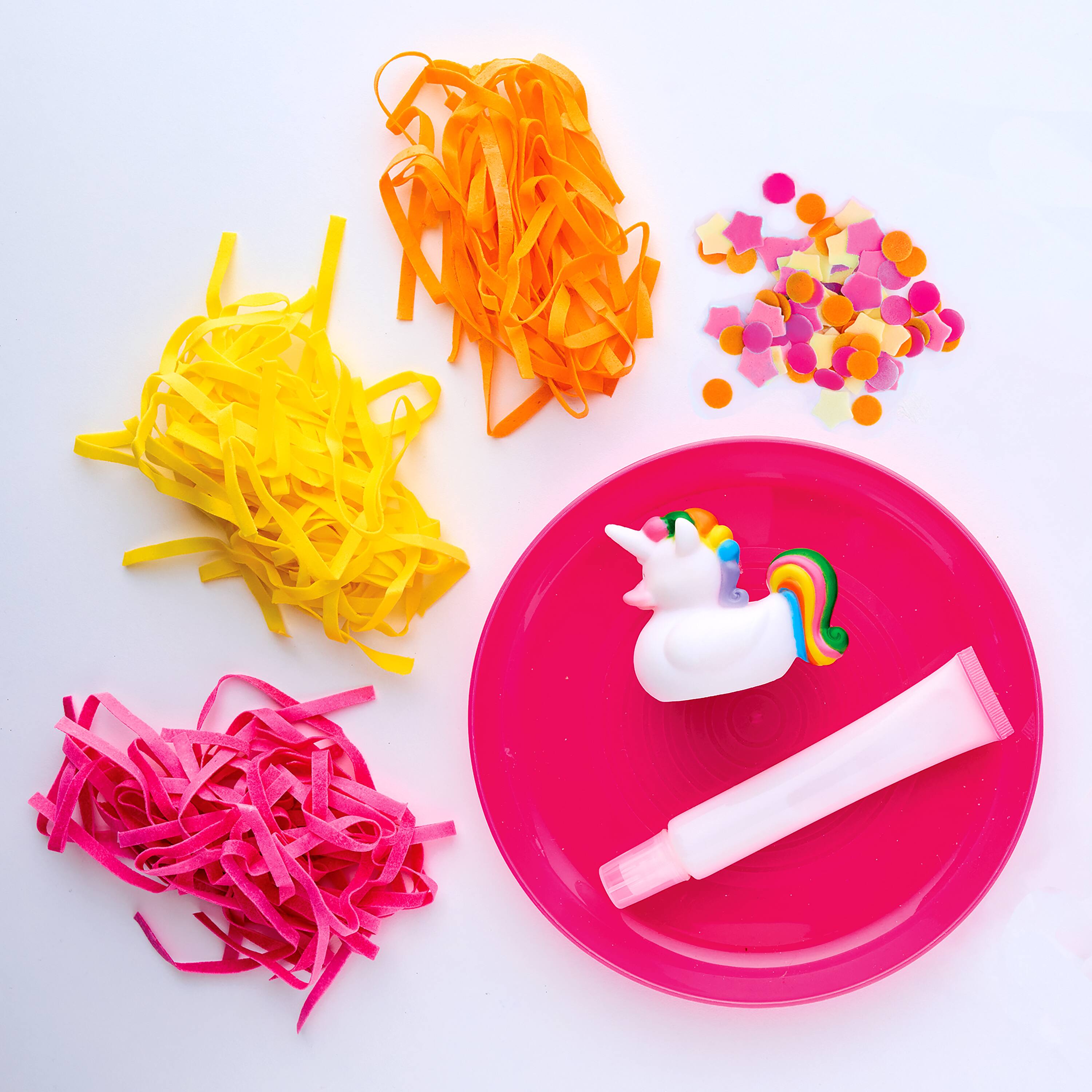 Faber-Castell® Soap Noodles Unicorn Spaghetti Bathtub Set