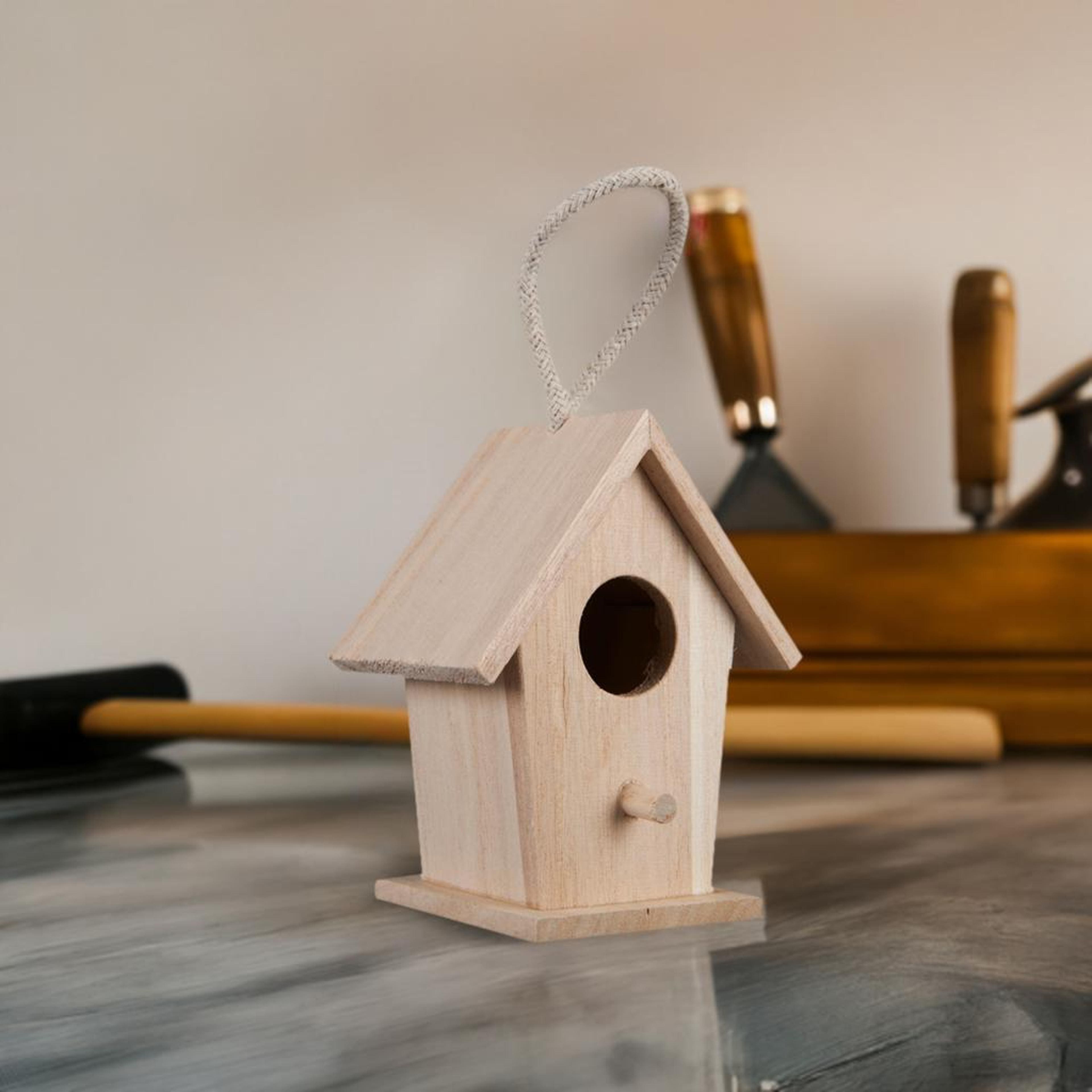 4&#x22; Traditional Wood Birdhouse by Make Market&#xAE;