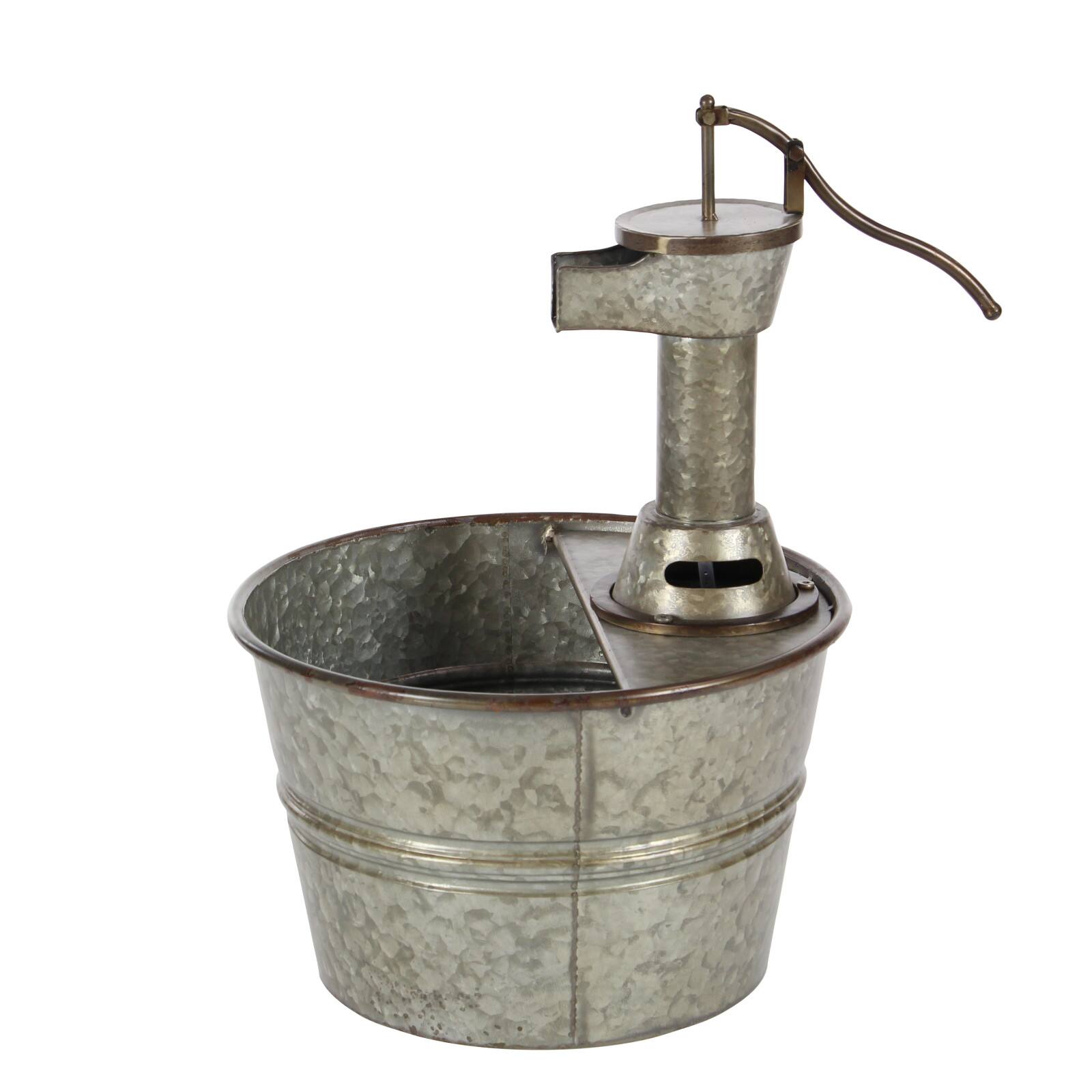 Grey Iron Farmhouse Fountain, 18" x 15" x 17"