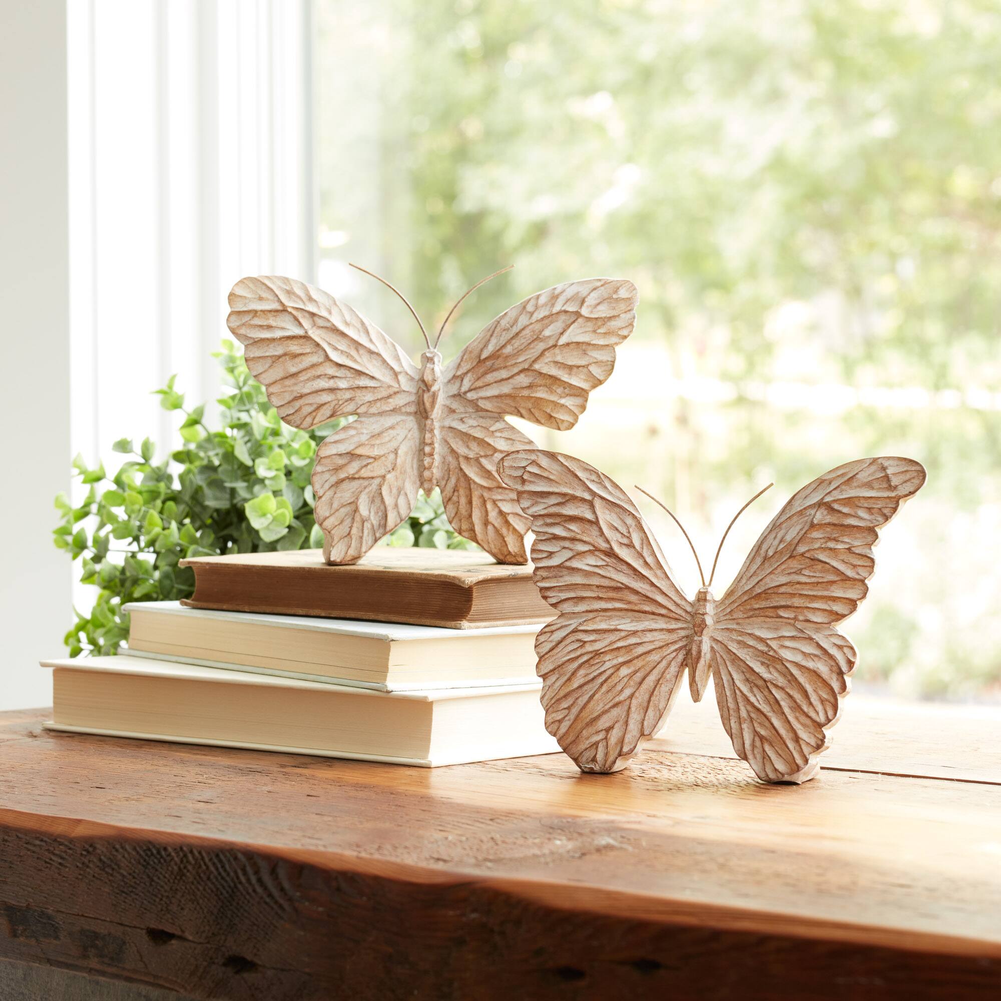 7.5" Carved Butterfly Shelf Sitter Set