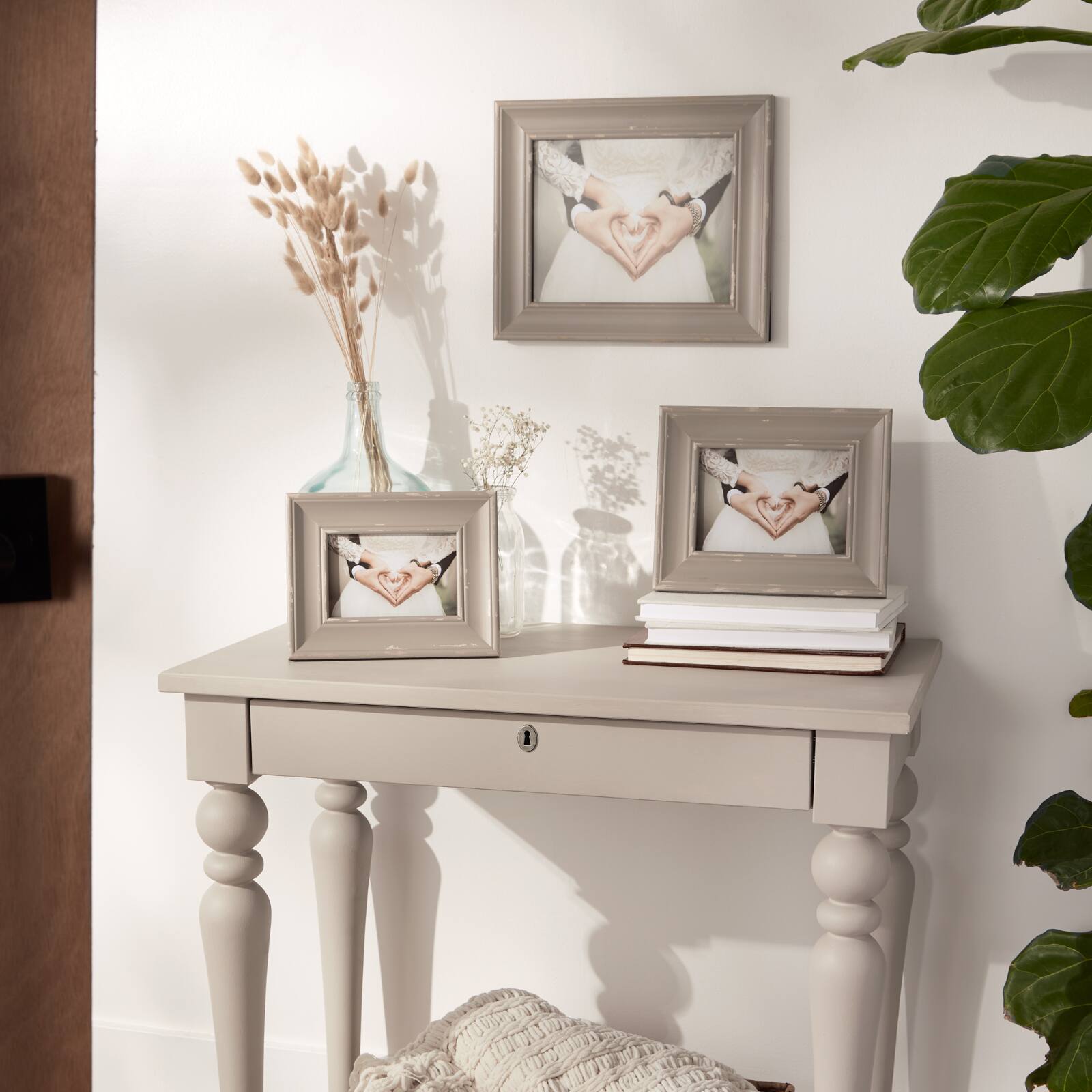 DII® Antique Stone Distressed Farmhouse 4" x 6" Picture Frame