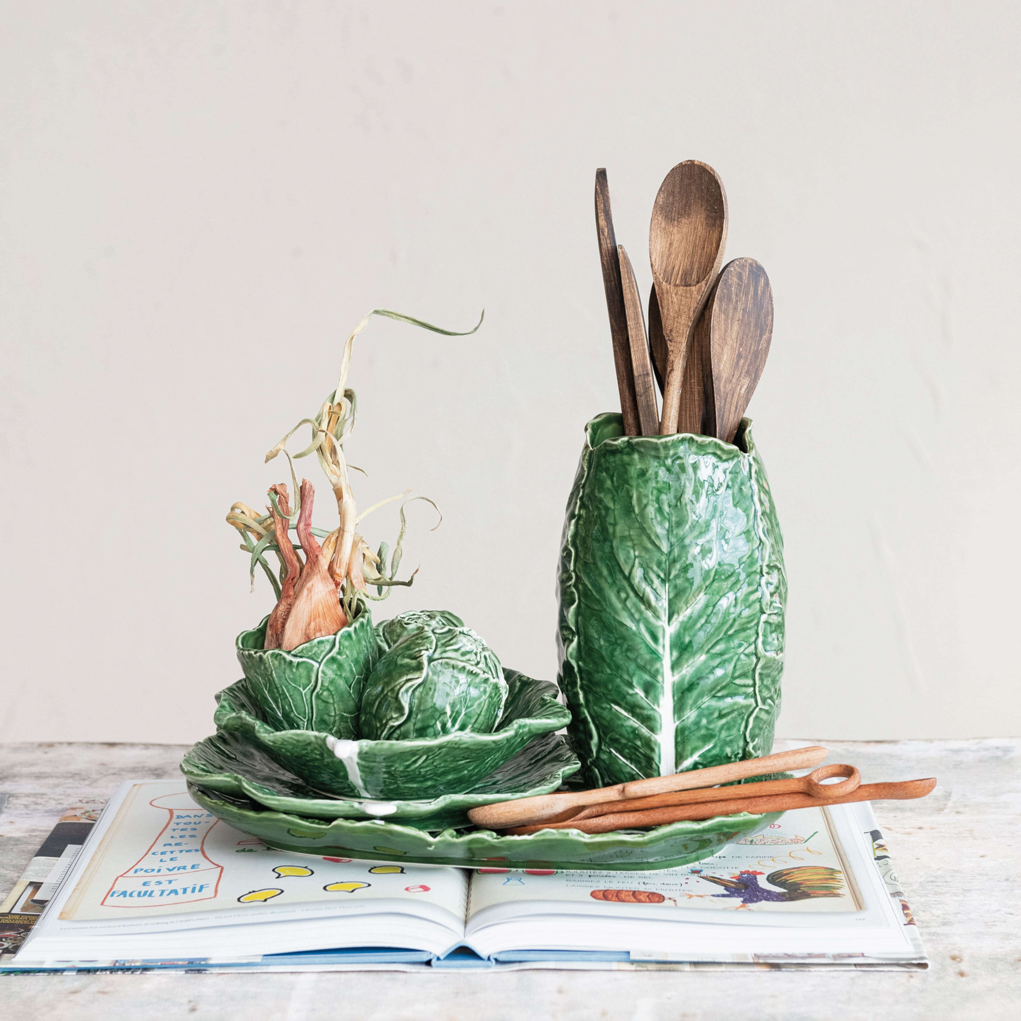 9&#x22; Green Hand-Painted Embossed Stoneware Cabbage Plates, 6ct.