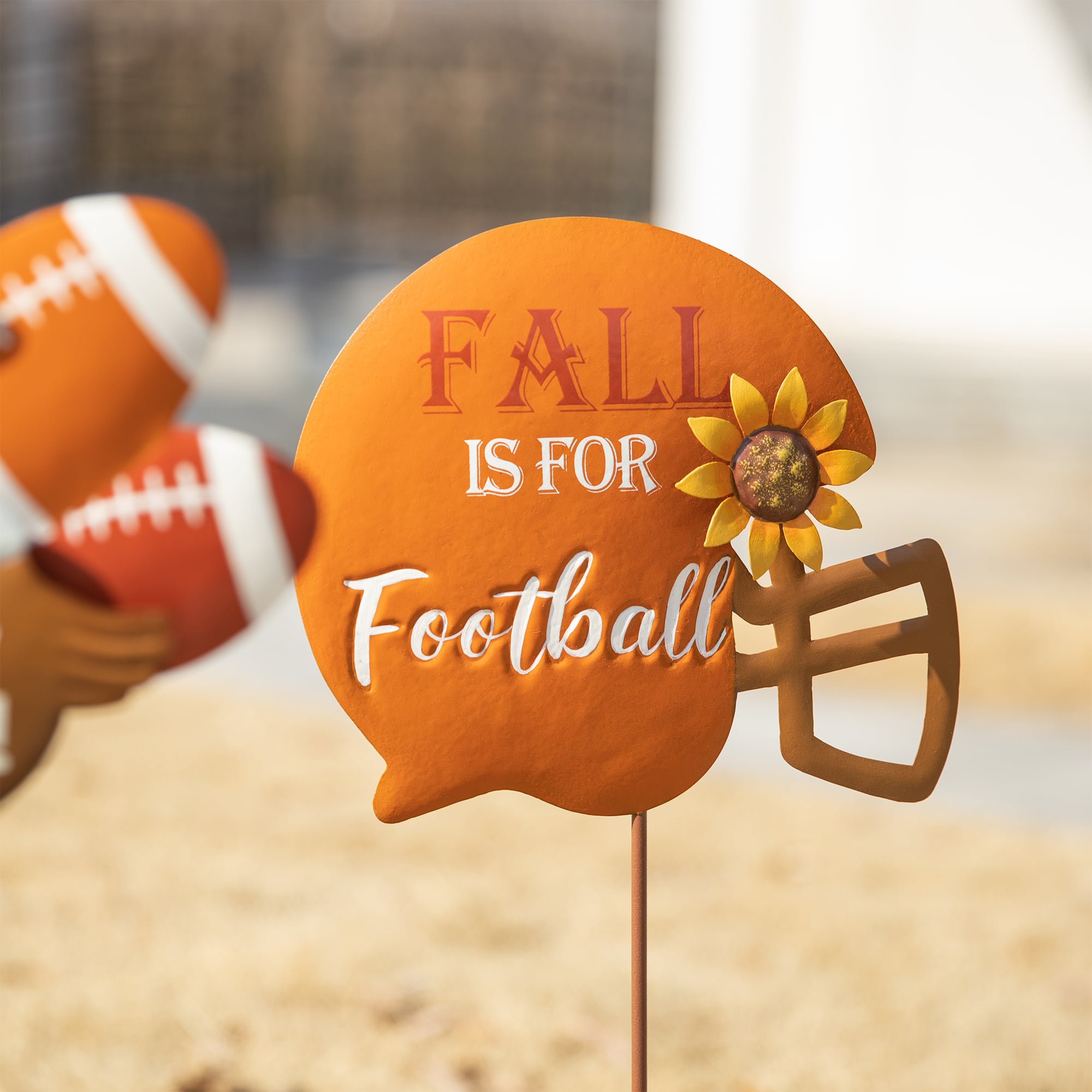 Glitzhome&#xAE; 24&#x22; Thanksgiving Metal Football &#x26; Turkey Yard Stakes Set