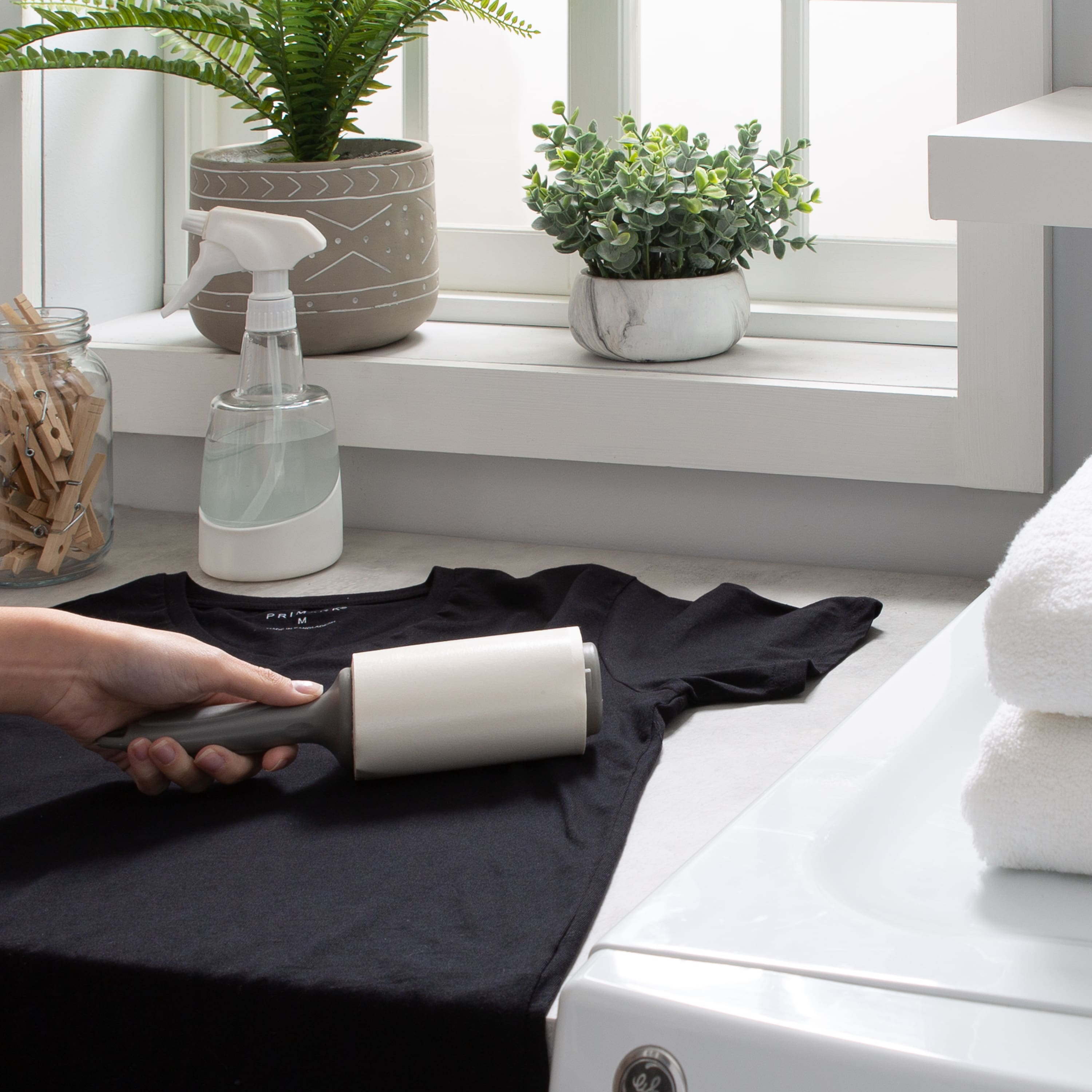 Woolite® Sanitized Pro Grade Super Jumbo Lint Roller