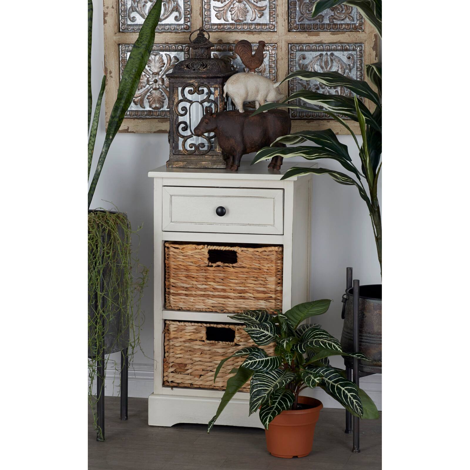 28" White Traditional Wooden Storage Unit with Baskets