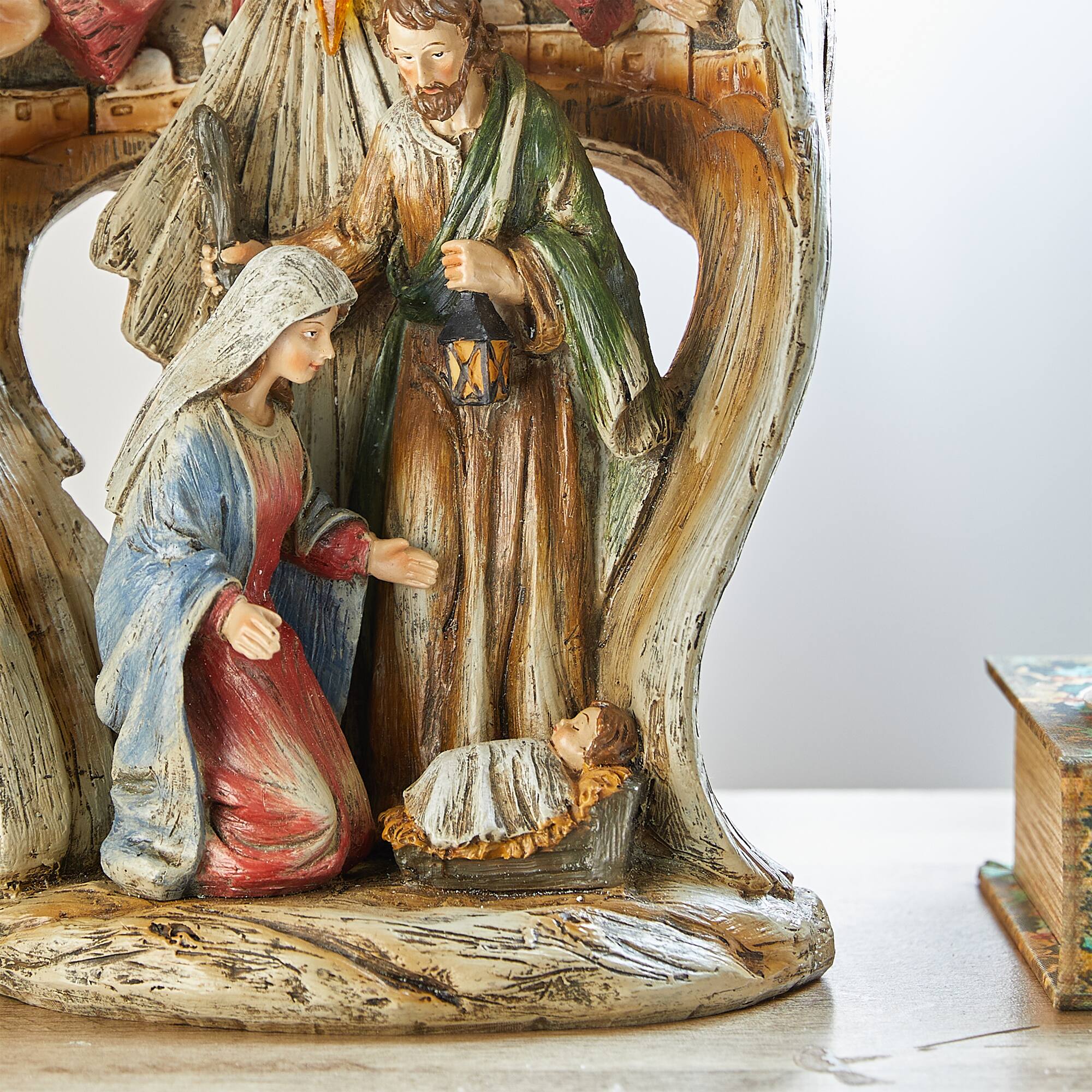 Glitzhome&#xAE; 11&#x22; Nativity D&#xE9;cor