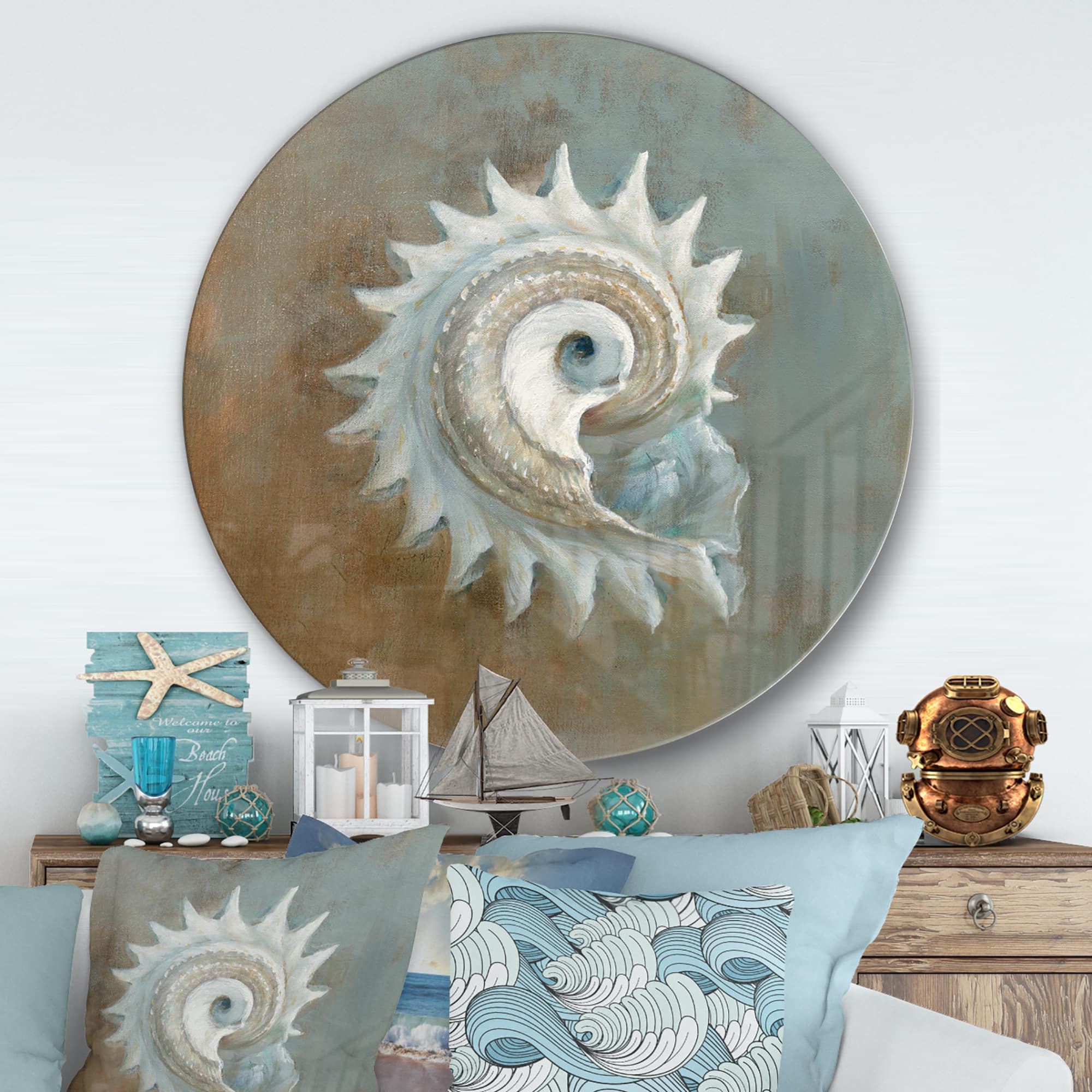 Designart - Seashell Treasures from the Sea III - Nautical &#x26; Coastal Metal Circle Wall Art