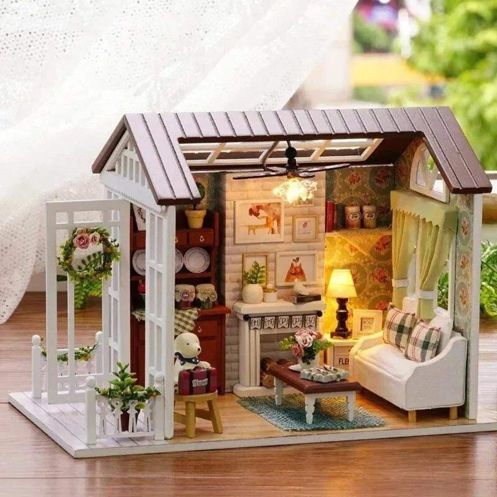 Wizardi Miniature Roombox Christmas Eve Dollhouse Kit