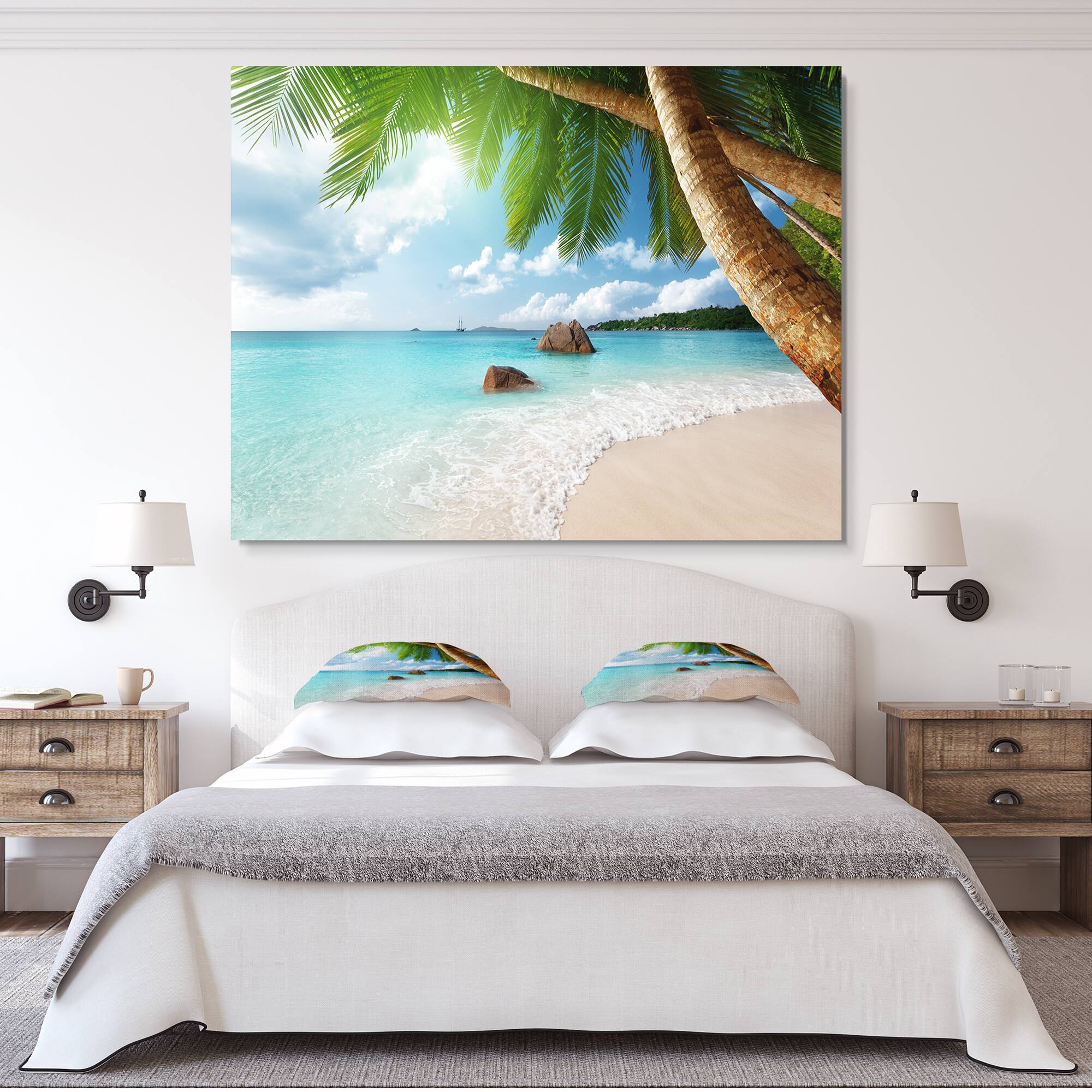 Designart - Praslin Island Seychelles Beach - Seashore Photo Canvas Print