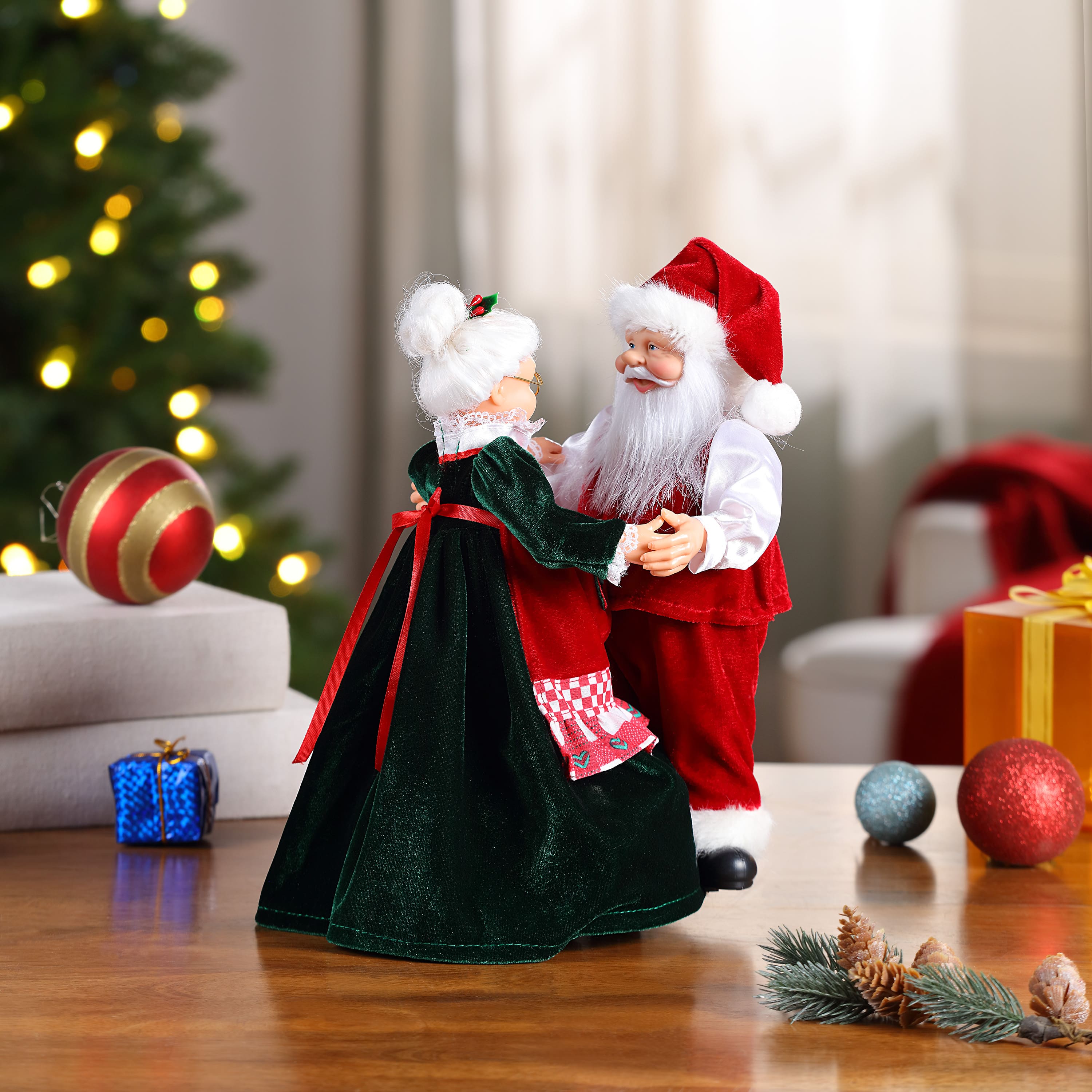 Mr. Christmas 11.5&#x22; Animated Really Dancing Santa