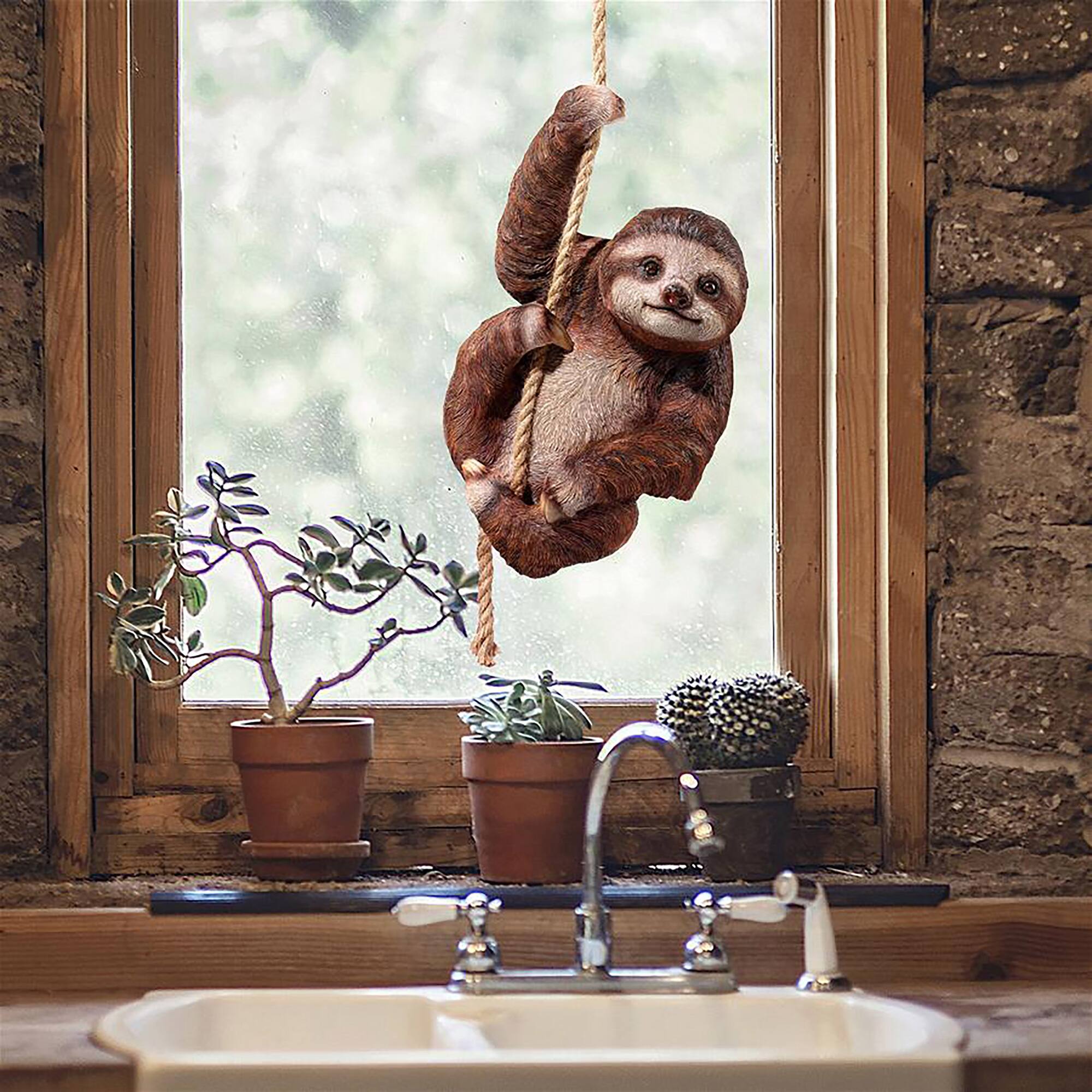 Design Toscano Hanging Horatio the 3-Toed Sloth Statue