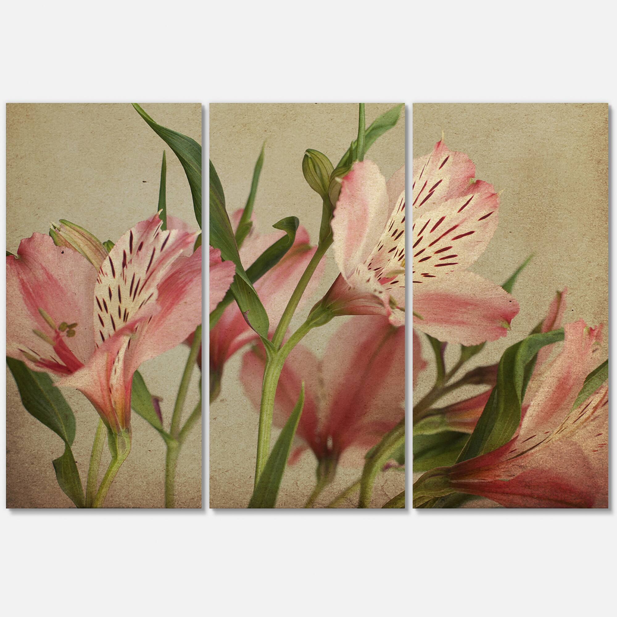 Designart - Retro Alstroemeria Flower