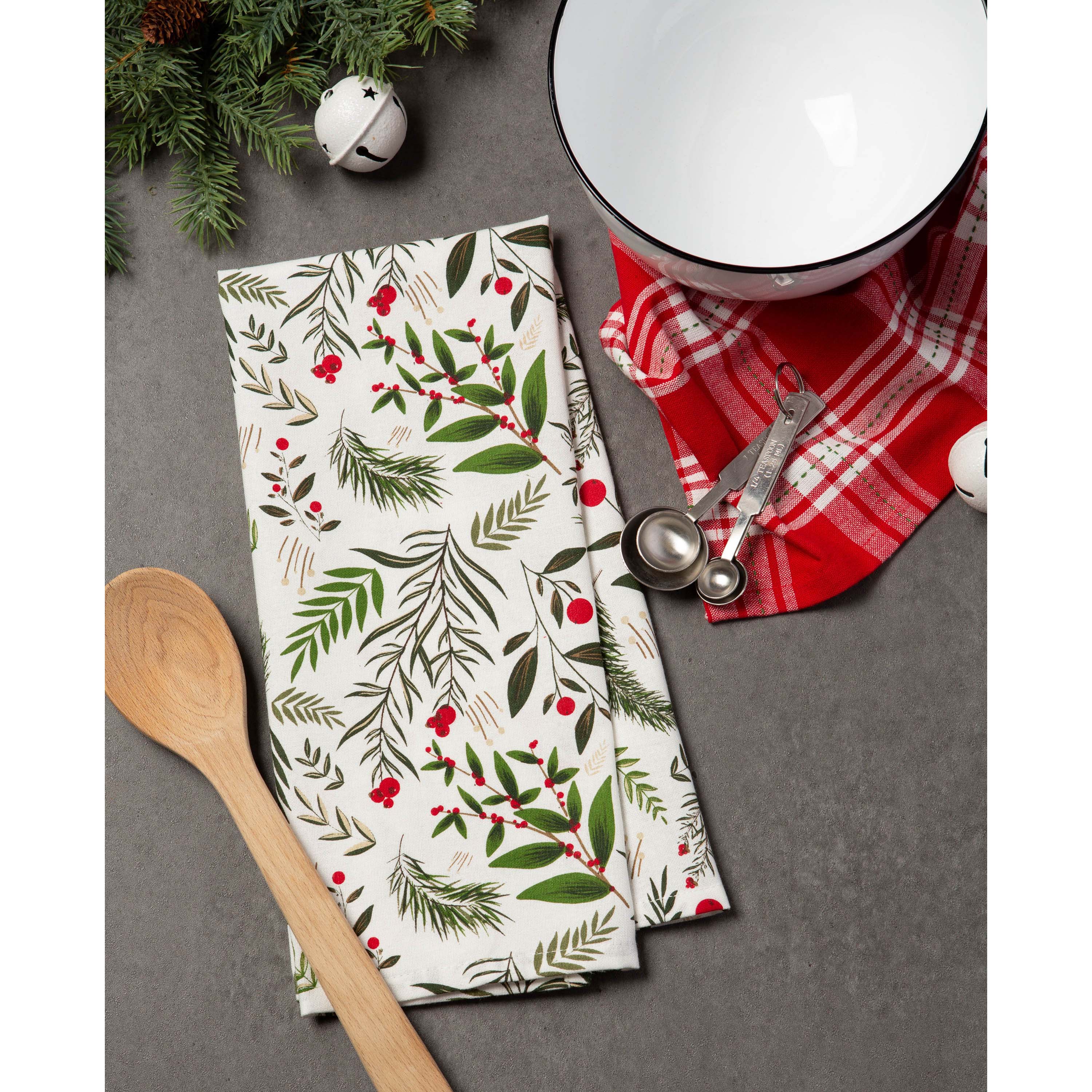 DII&#xAE; Boughs Of Holly Dishtowel Set