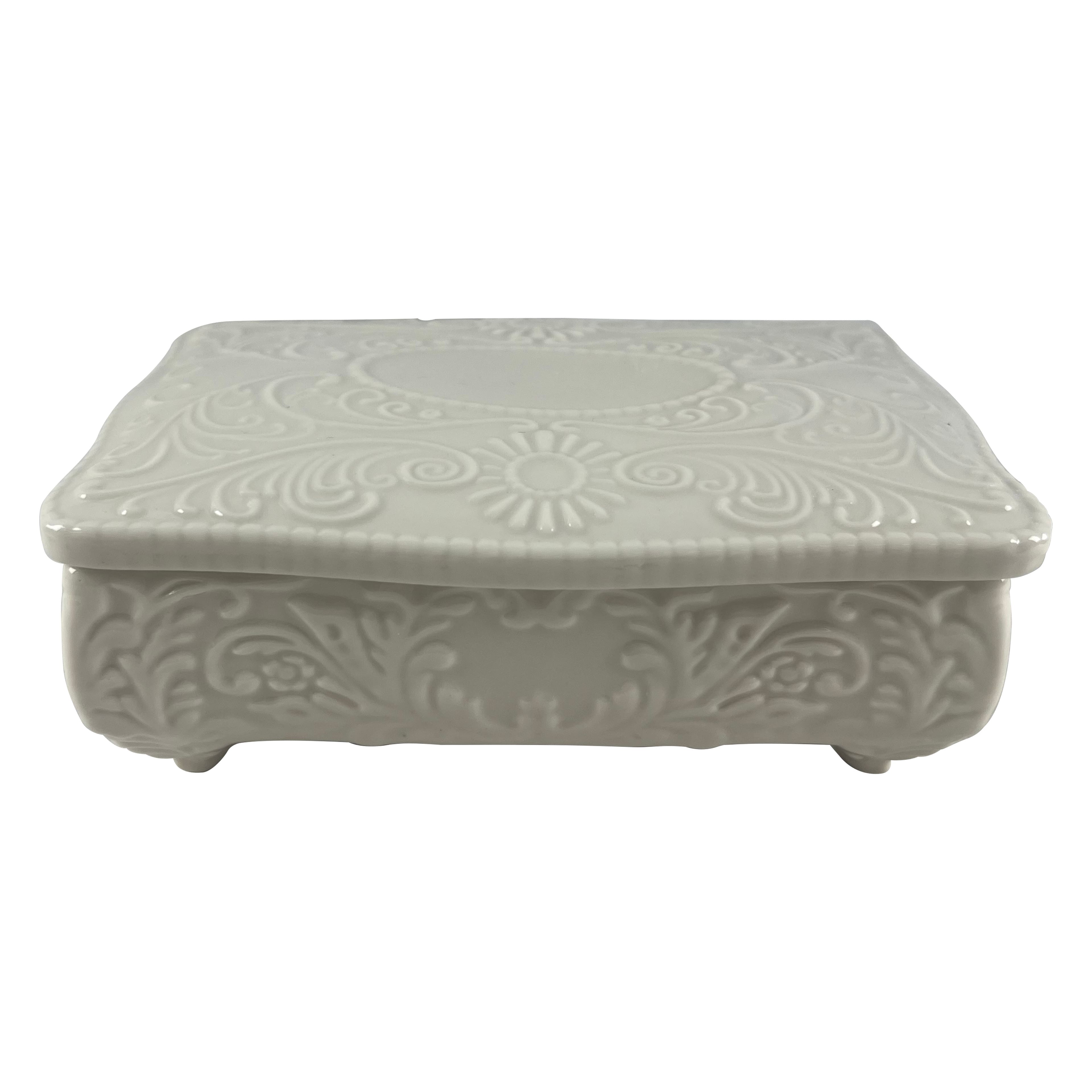 5.5&#x22; White Ceramic Jewelry Box Tabletop D&#xE9;cor by Ashland&#xAE;