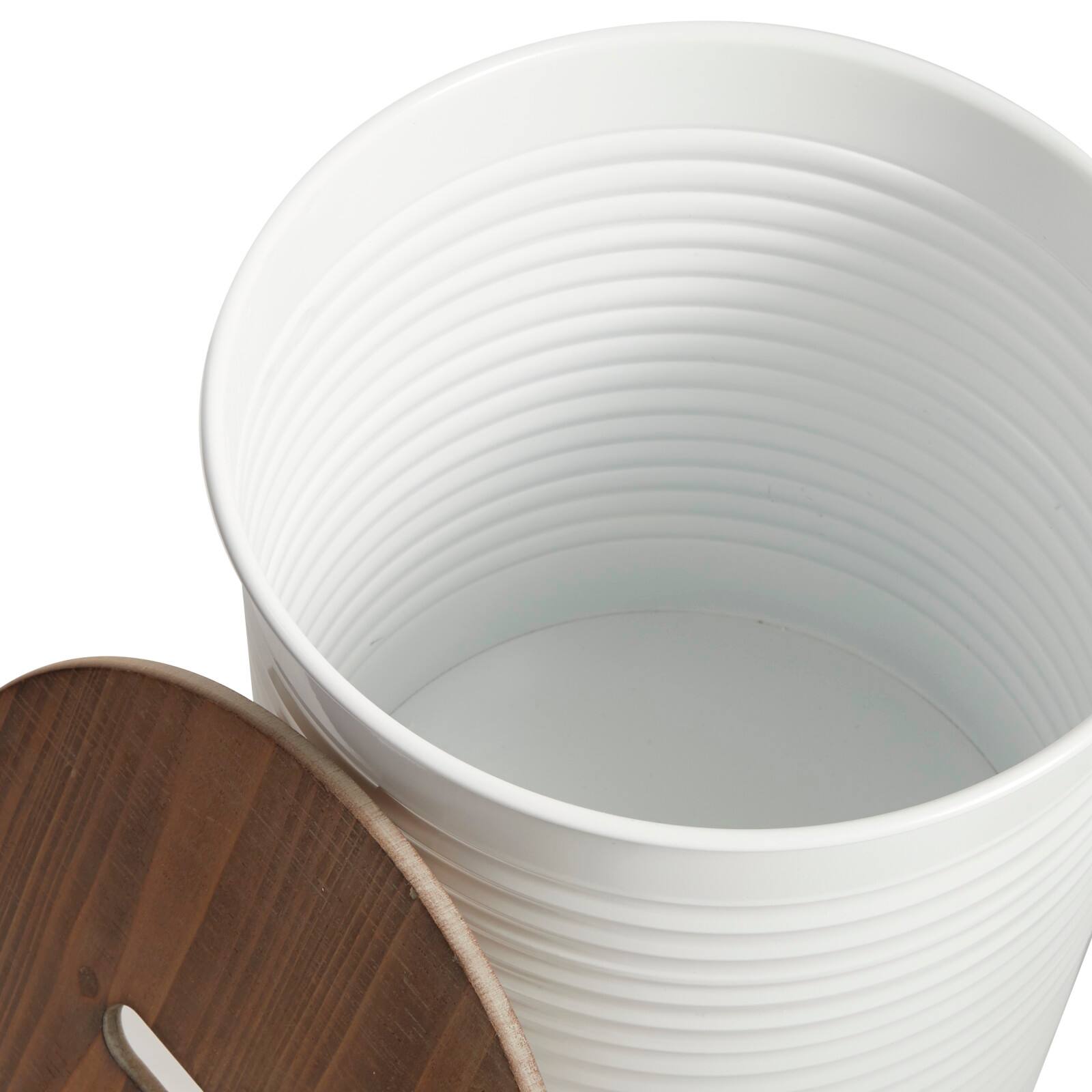 Set of 2 White Metal Farmhouse Storage Stool, 18", 16"