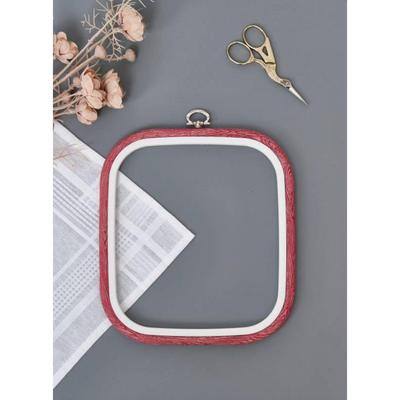 Cerchio Da Ricamo Flexi Nurge #1 Rosso 9,5 Cm: Perfetto Per Esporre Le Tue Creazioni A Punto Croce