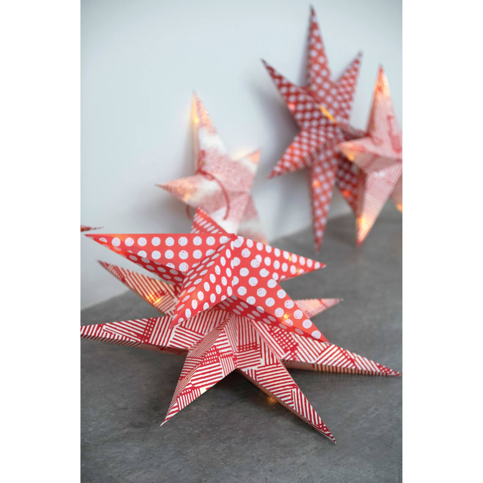 Hello Honey&#xAE; 24&#x22; Red LED Paper Star Ornaments Set