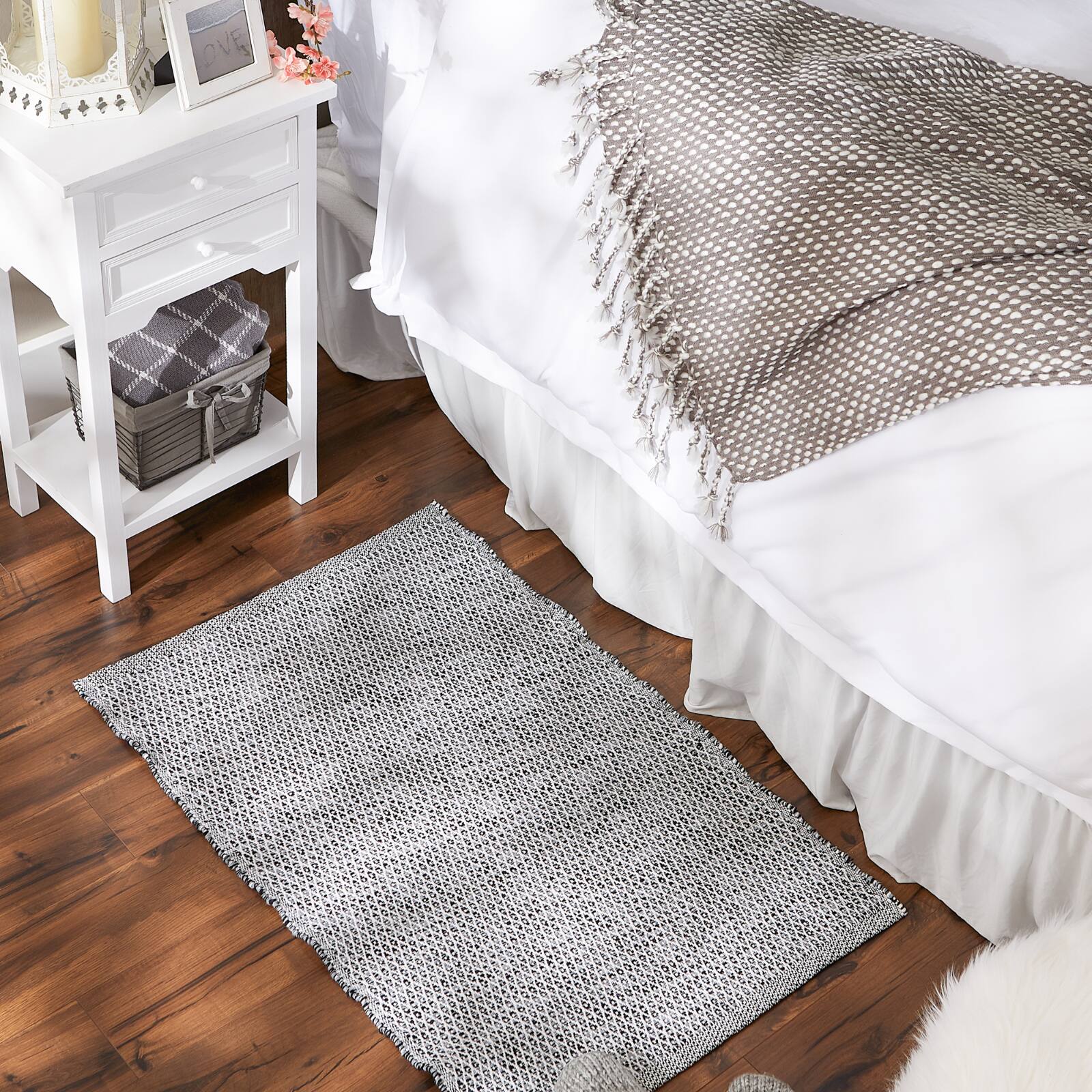 DII® Diamond Handwoven Recycled Yarn Rug