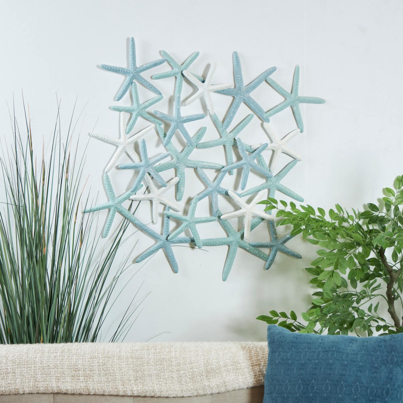 Light Blue Metal Overlapping Starfish Wall Décor