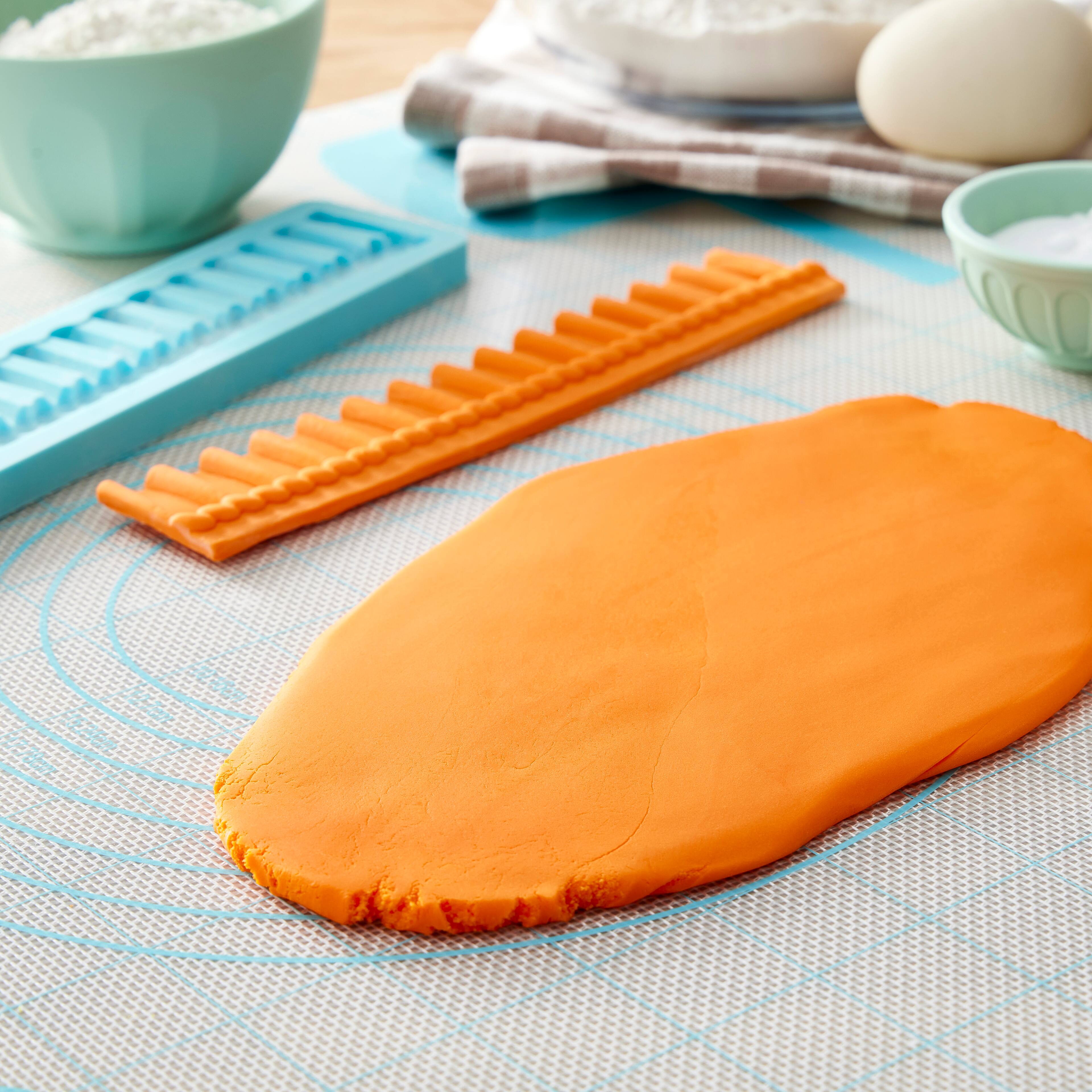 Satin Ice&#xAE; Ready-To-Use Fondant, 4.4oz.