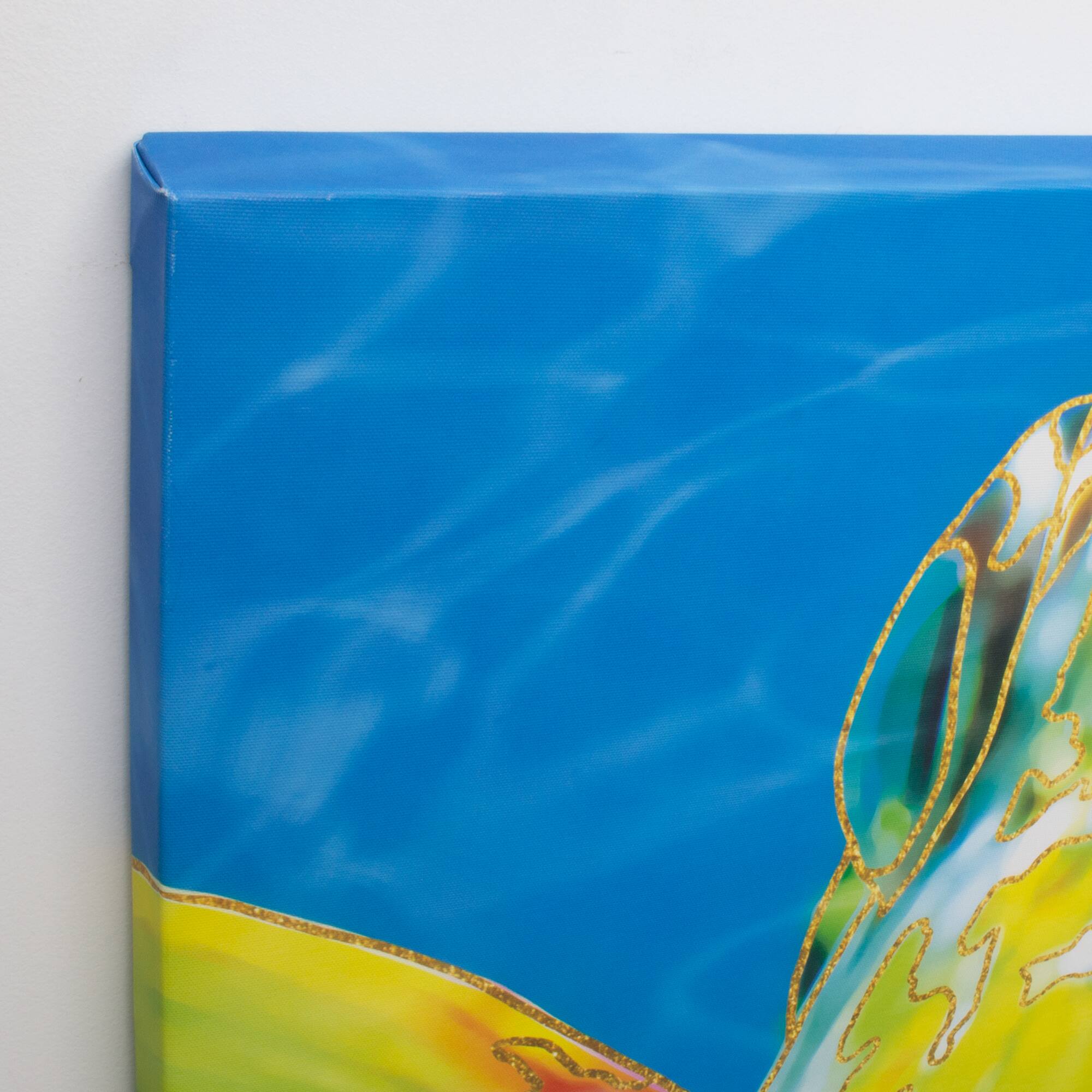 Fish Lips Outdoor Canvas Art Print - 35"x35"