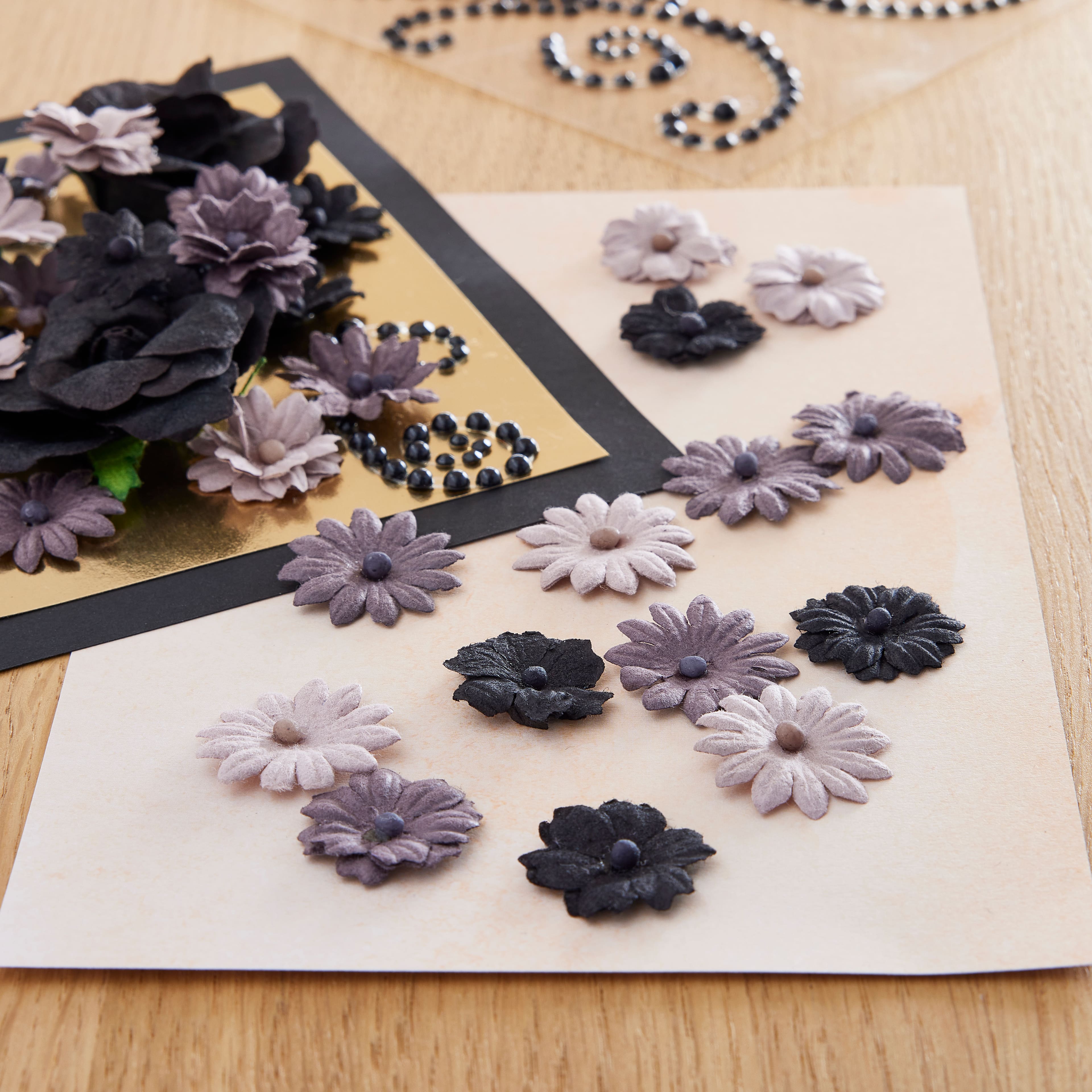 Black Button Daisy Stickers by Recollections&#x2122;