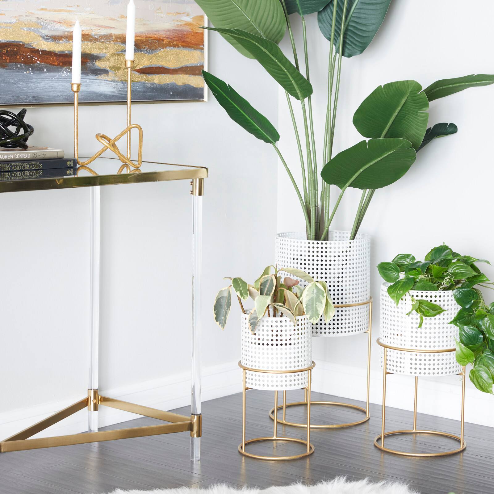 Set of 3 White Iron Contemporary Planter, 23" x 19" x 16"