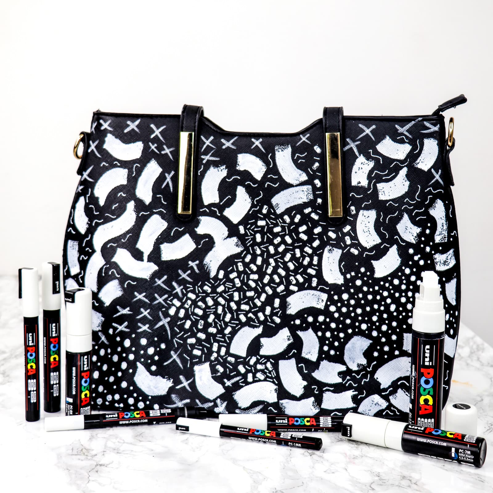 Marqueur de peinture à pointe très large PC-17K Uni Posca