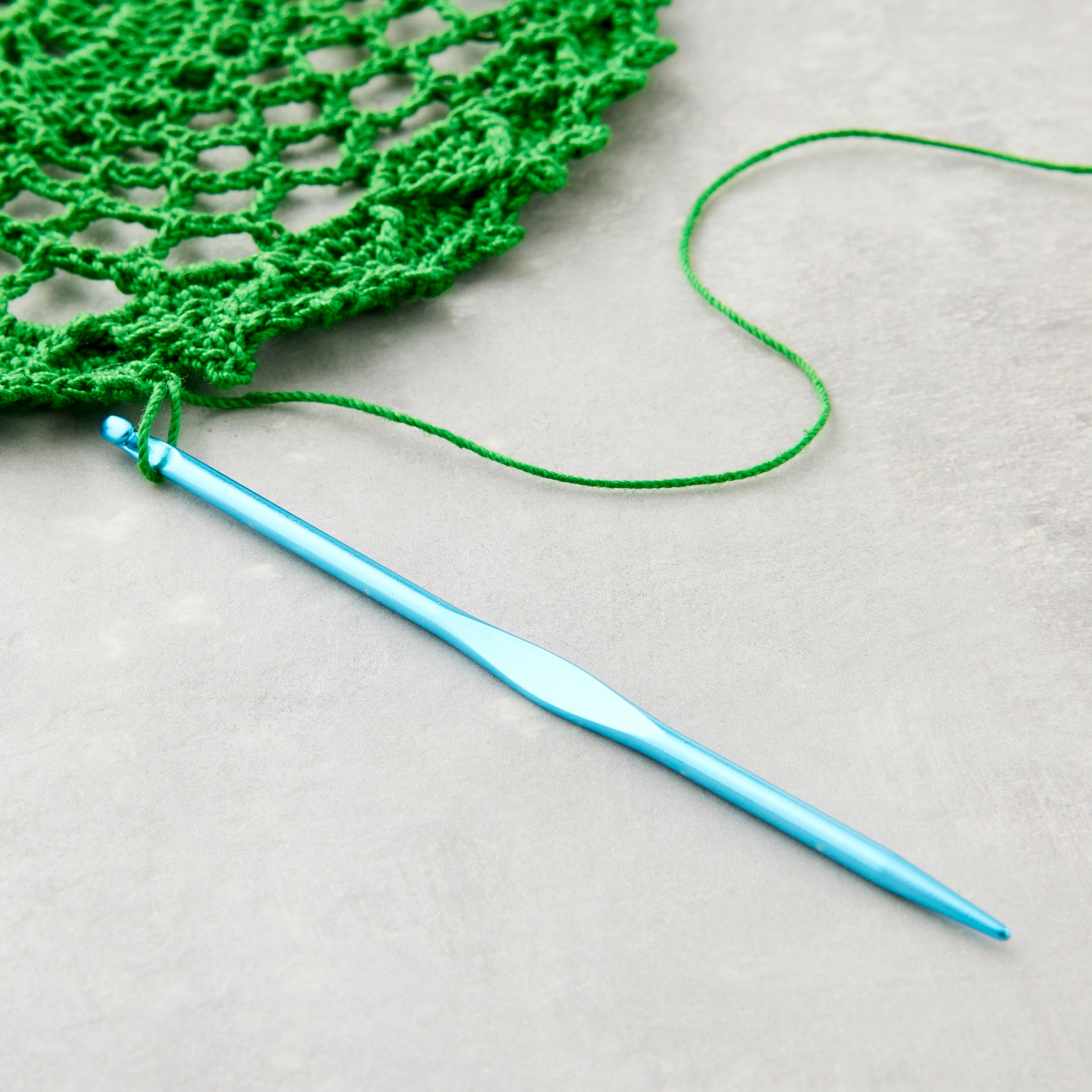 Jumbo Wood Crochet Hook by Loops & Threads®