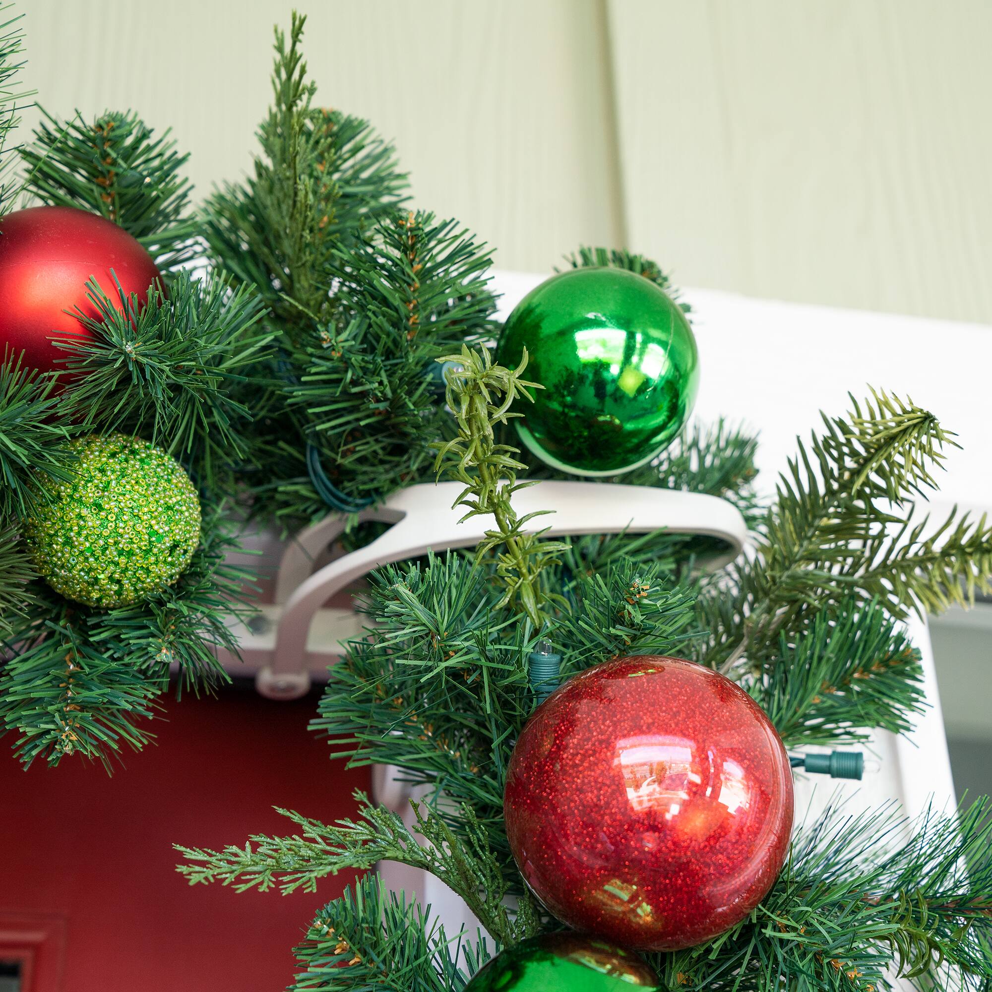 Village Lighting White Single Door Garland Hanger