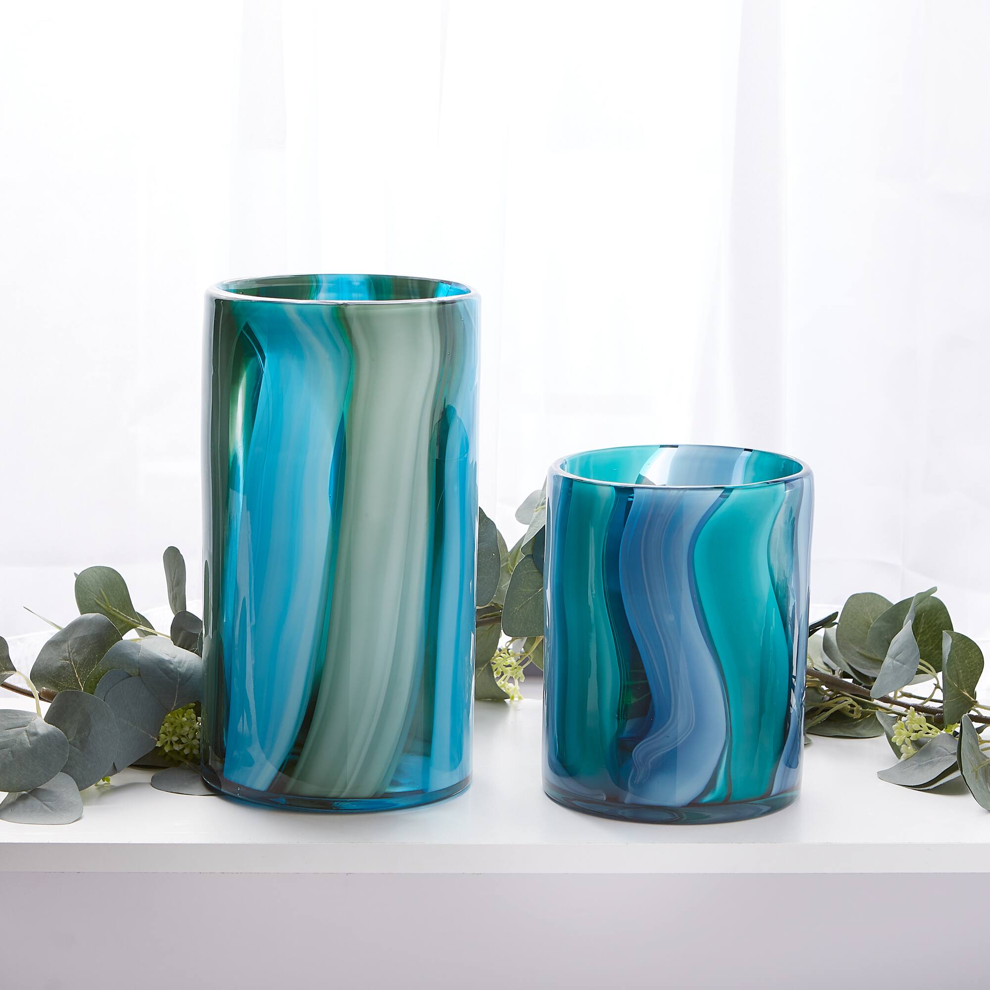 6.5&#x22; Small Blue Cylinder Glass Vase