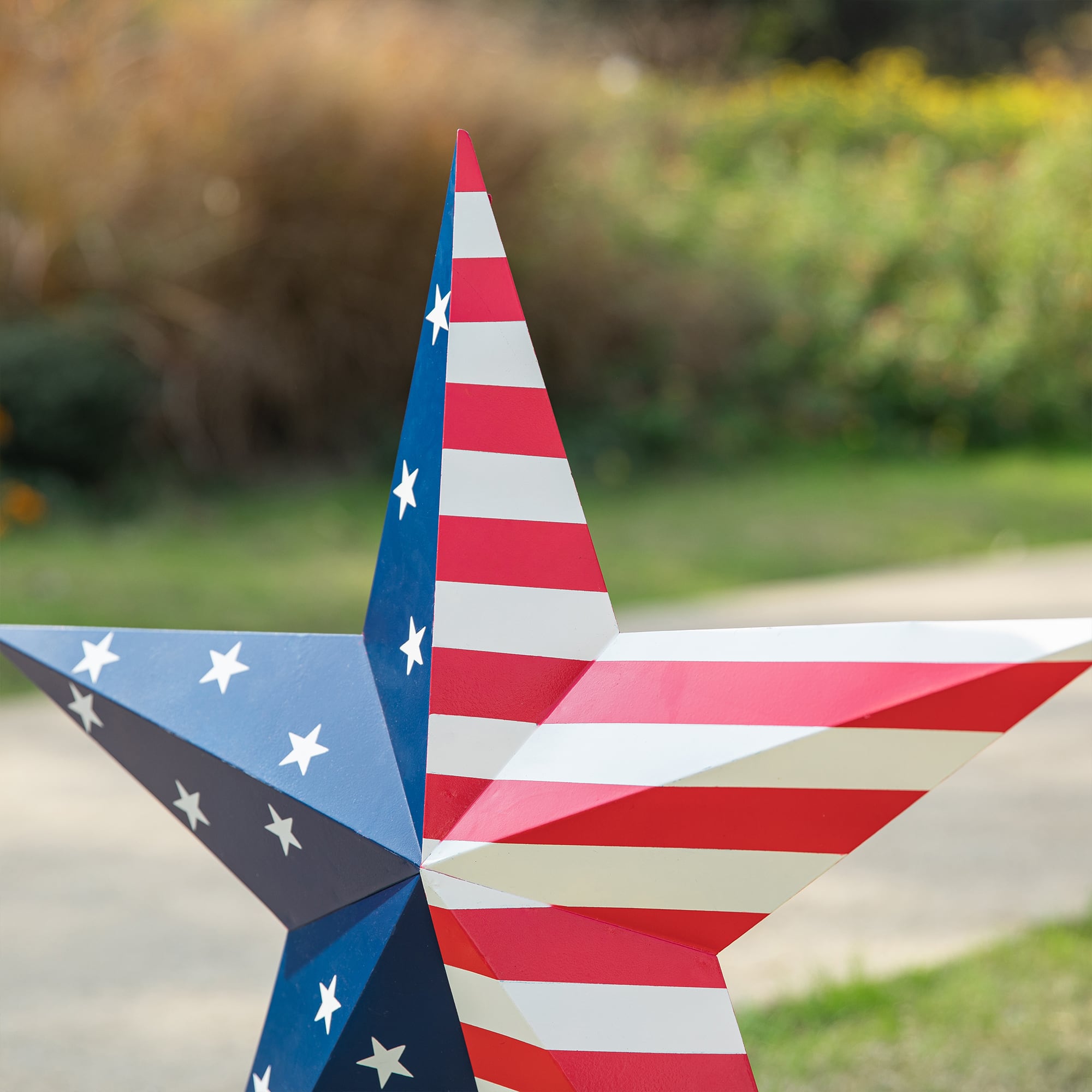 Glitzhome&#xAE; 30.75&#x22; Metal Patriotic Yard Stake D&#xE9;cor